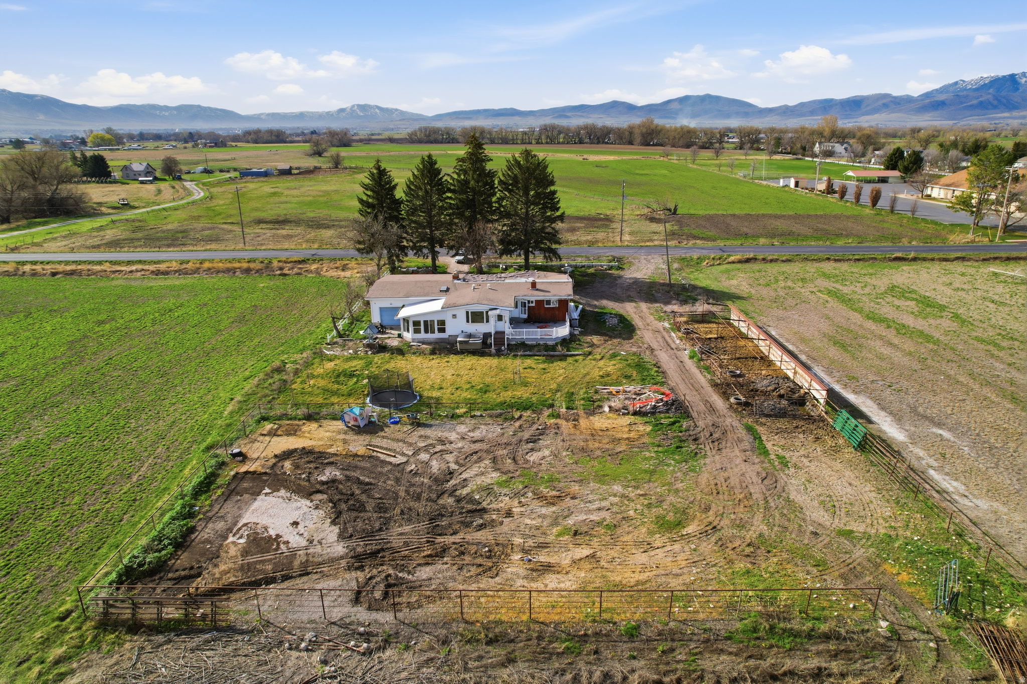 main property photo 12