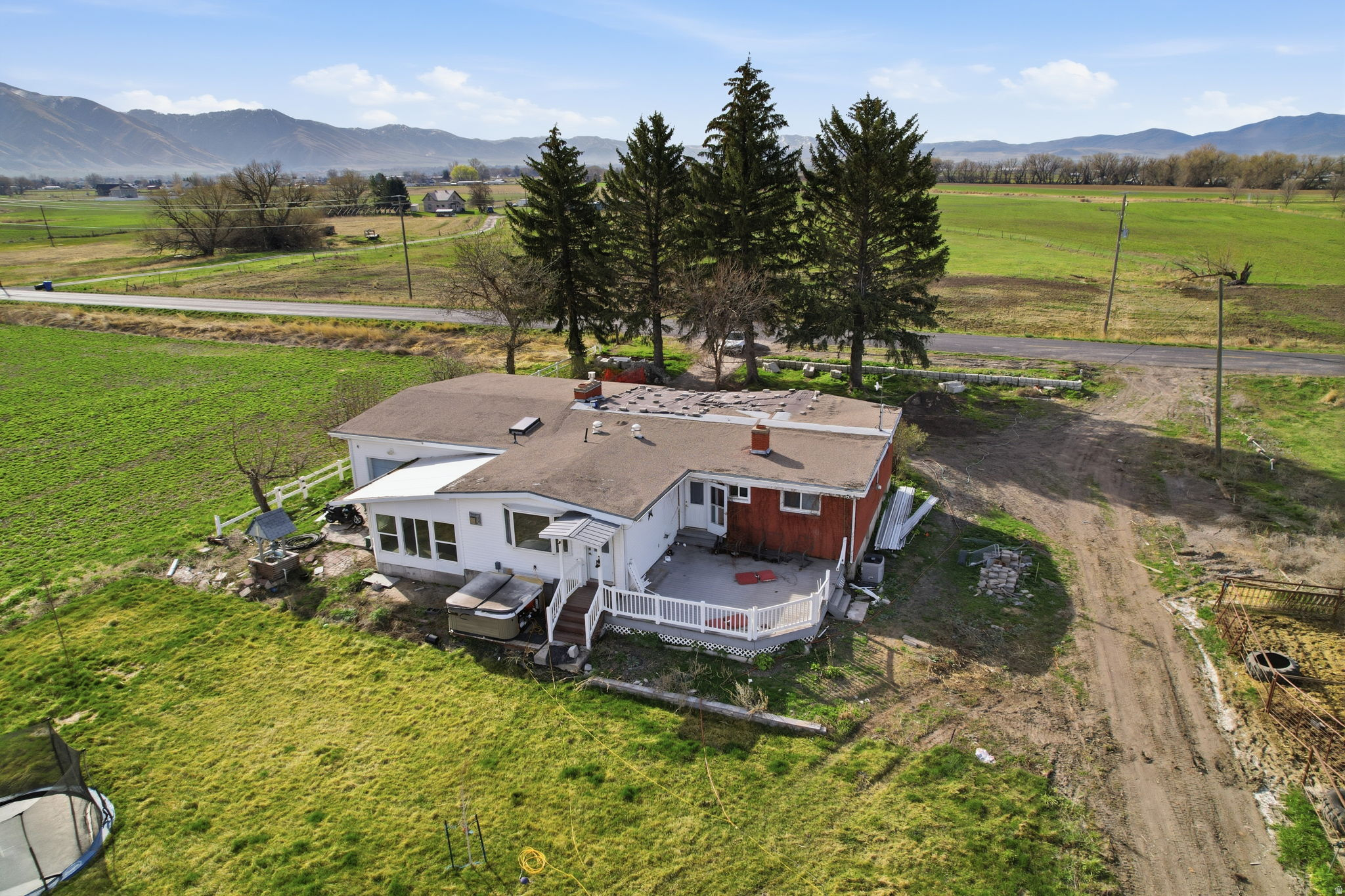 main property photo 13