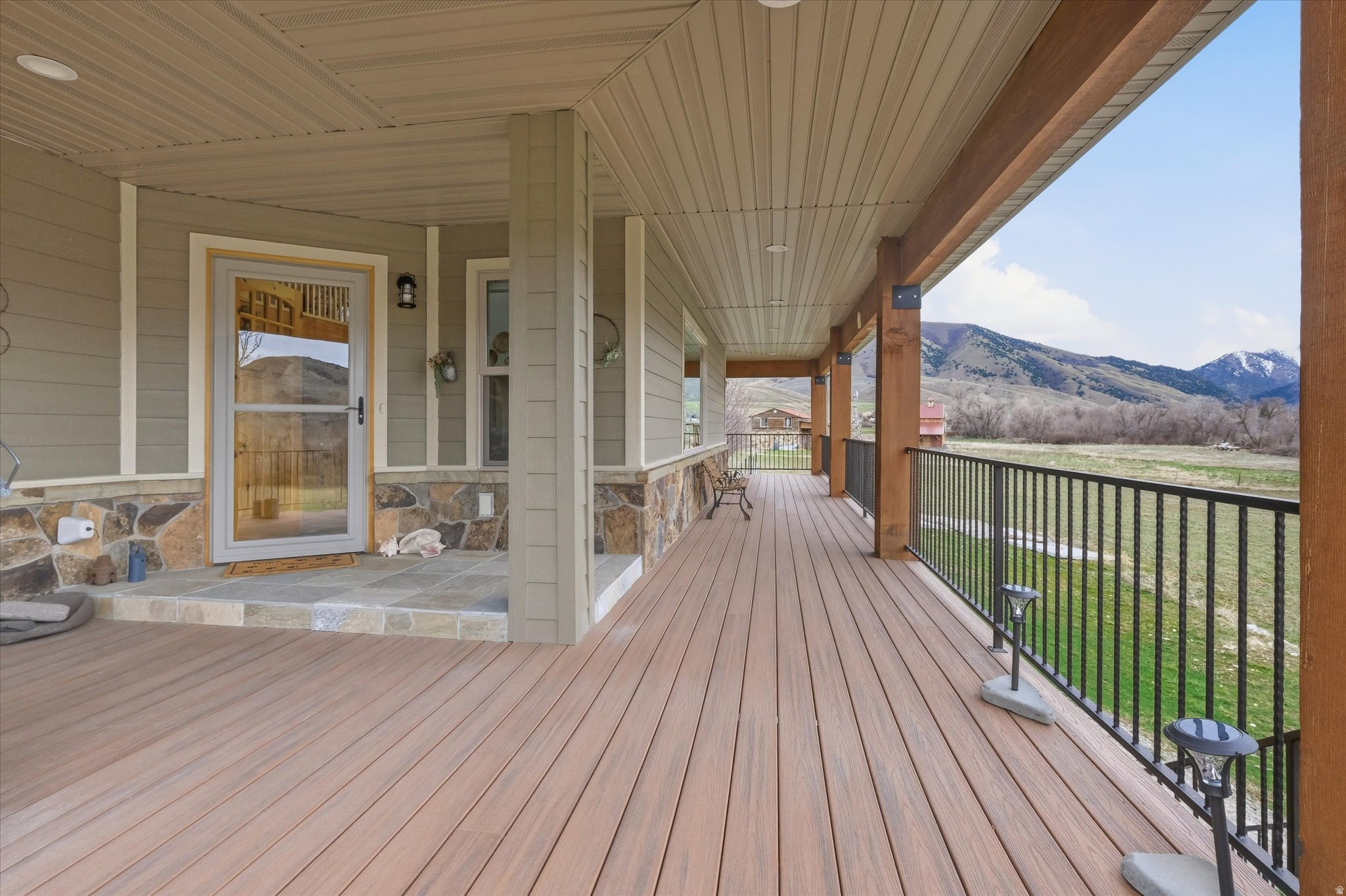 main property photo 45