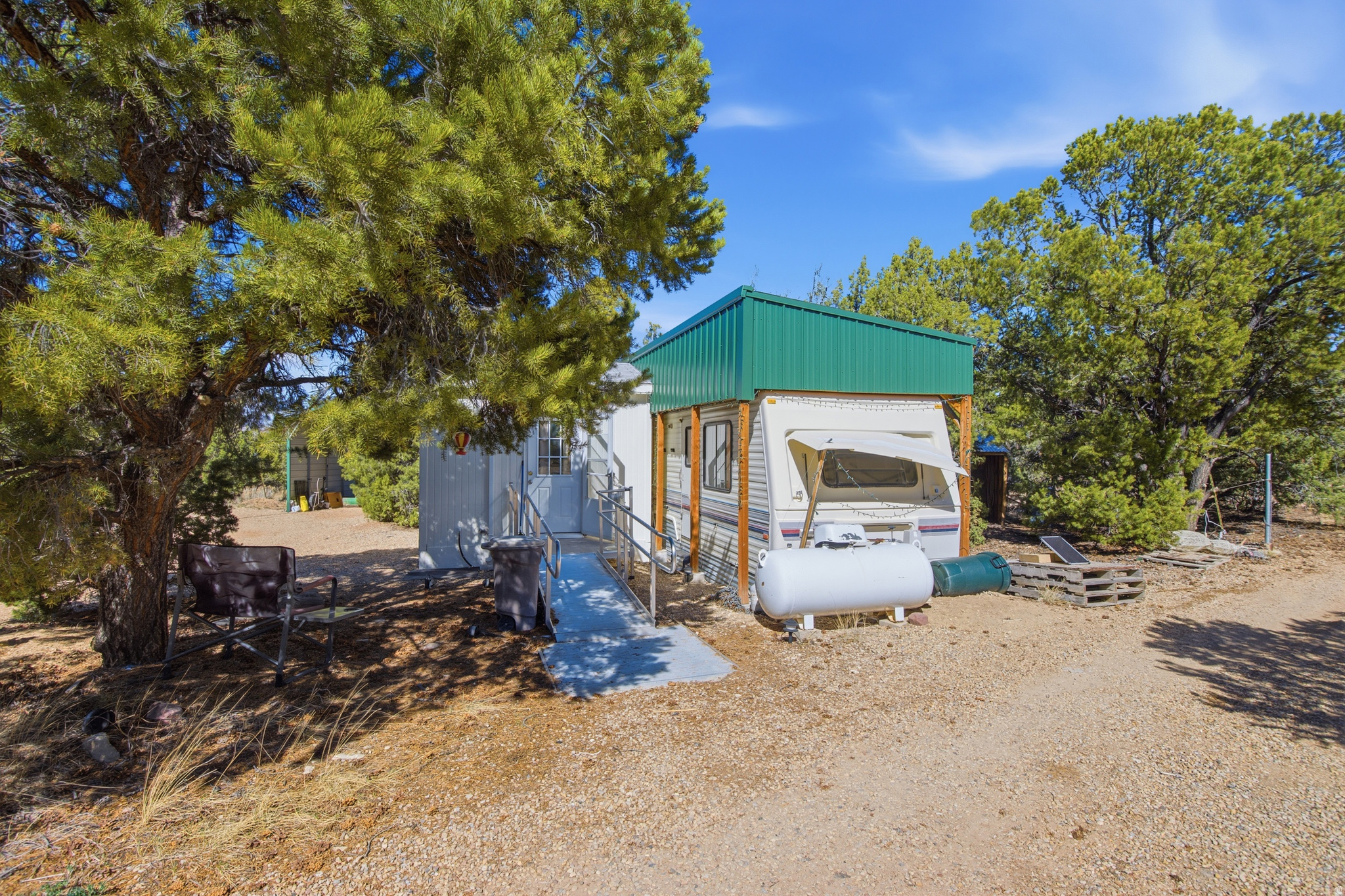 main property photo 22