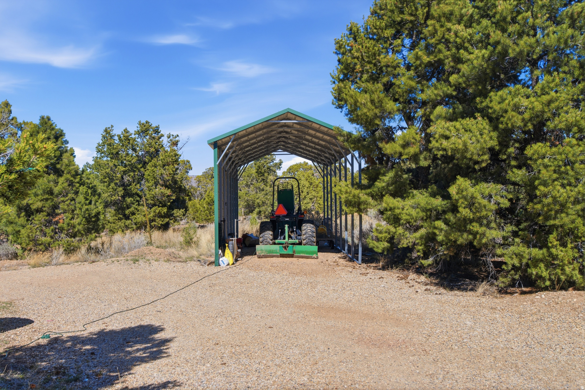 main property photo 23