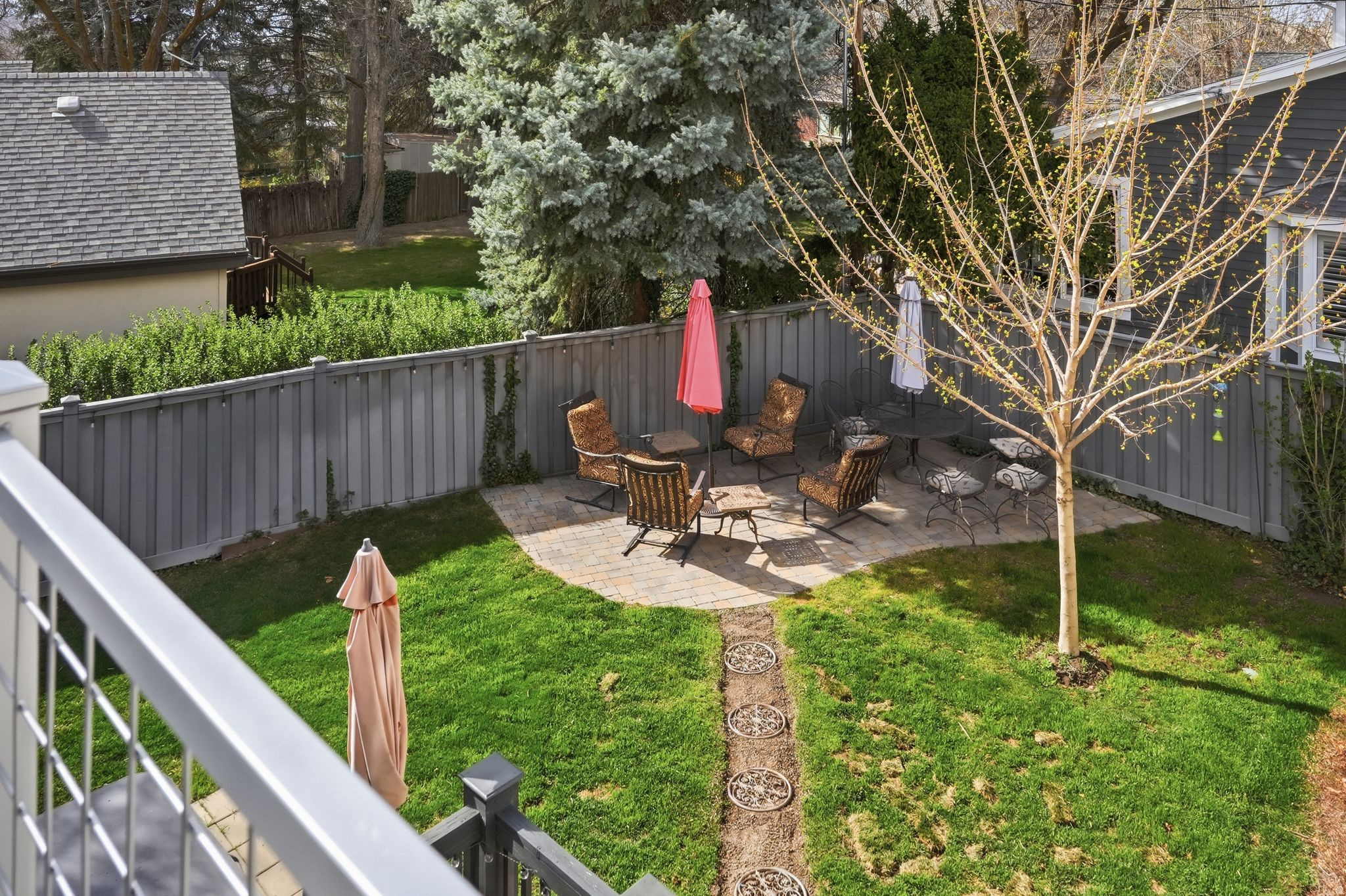 main property photo 45