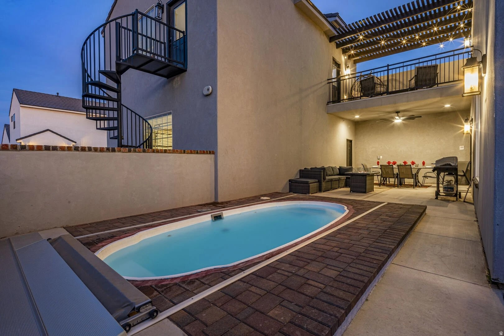 main property photo 31