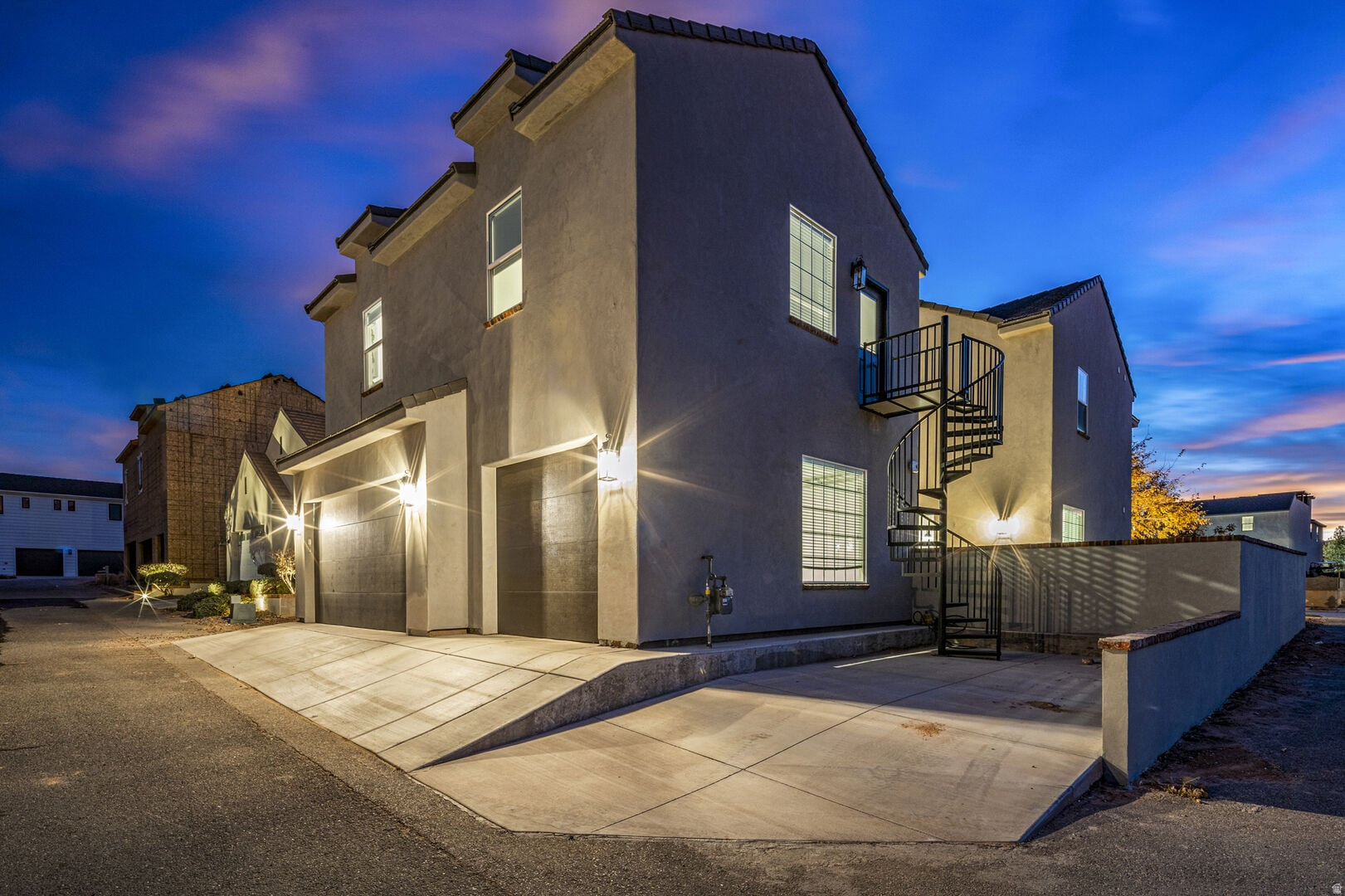 main property photo 33