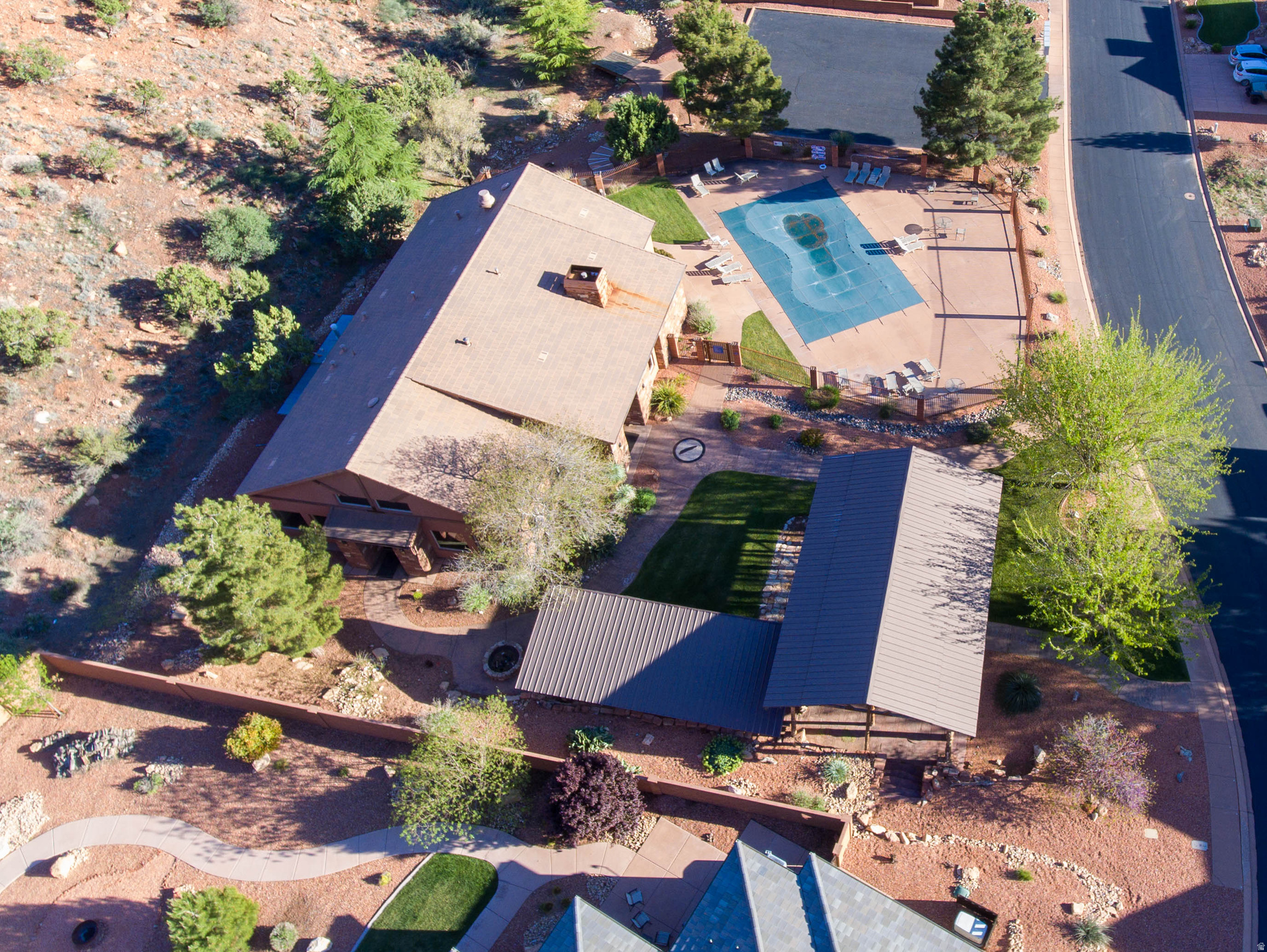 main property photo 13