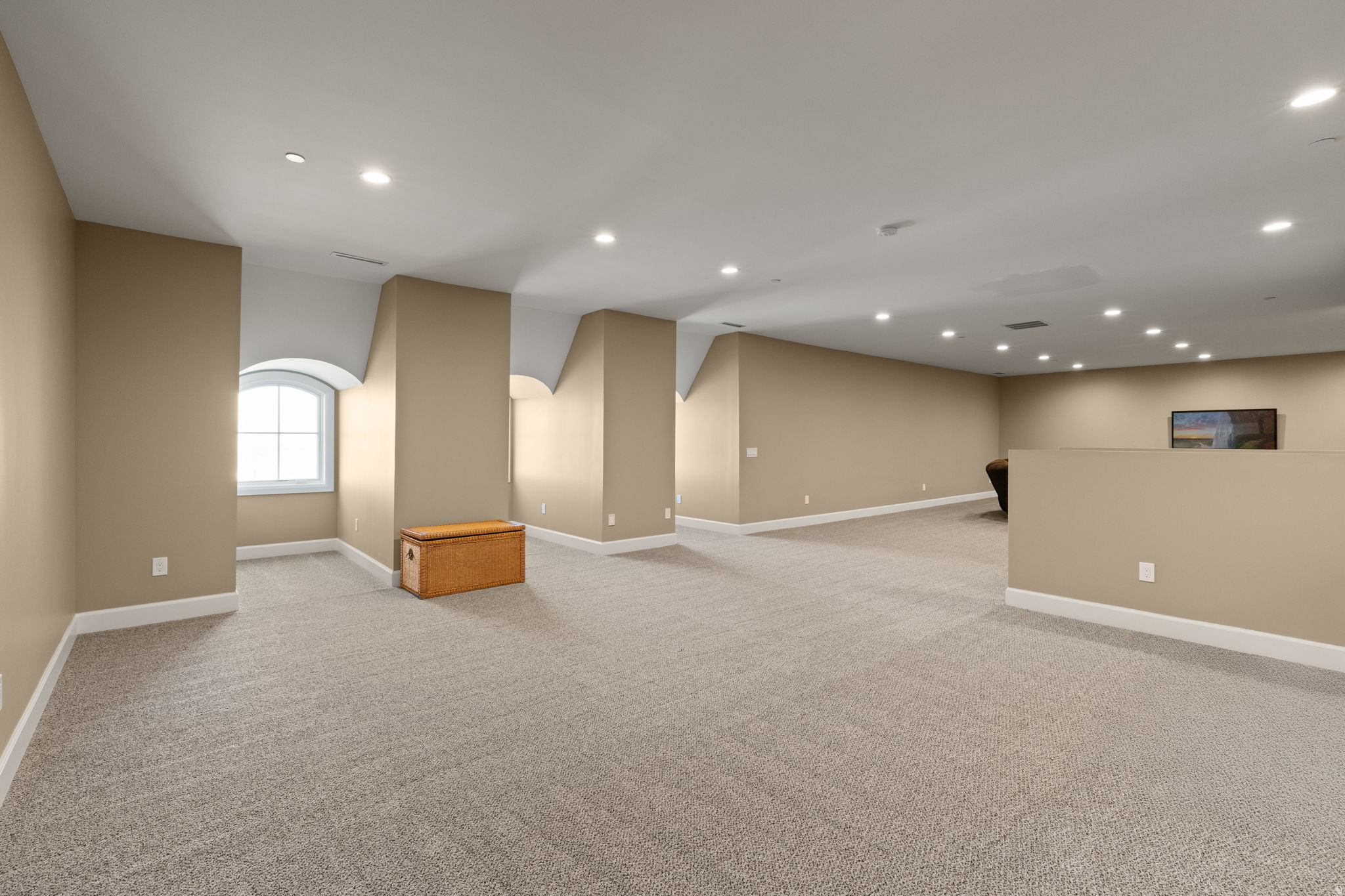 main property photo 111