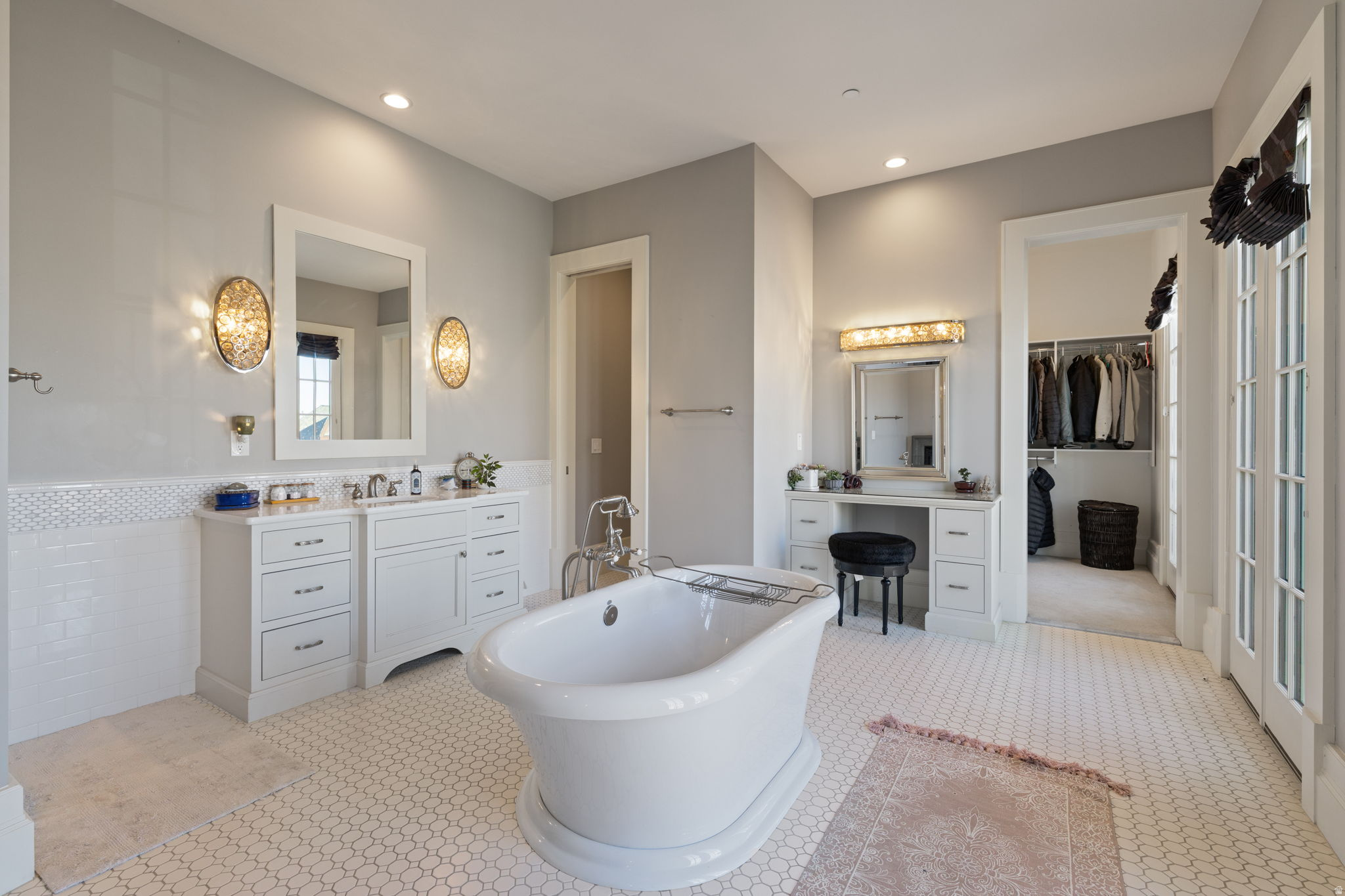 main property photo 74