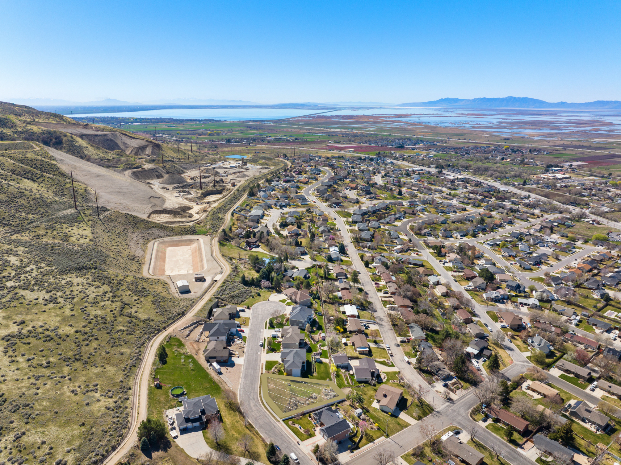 main property photo 16