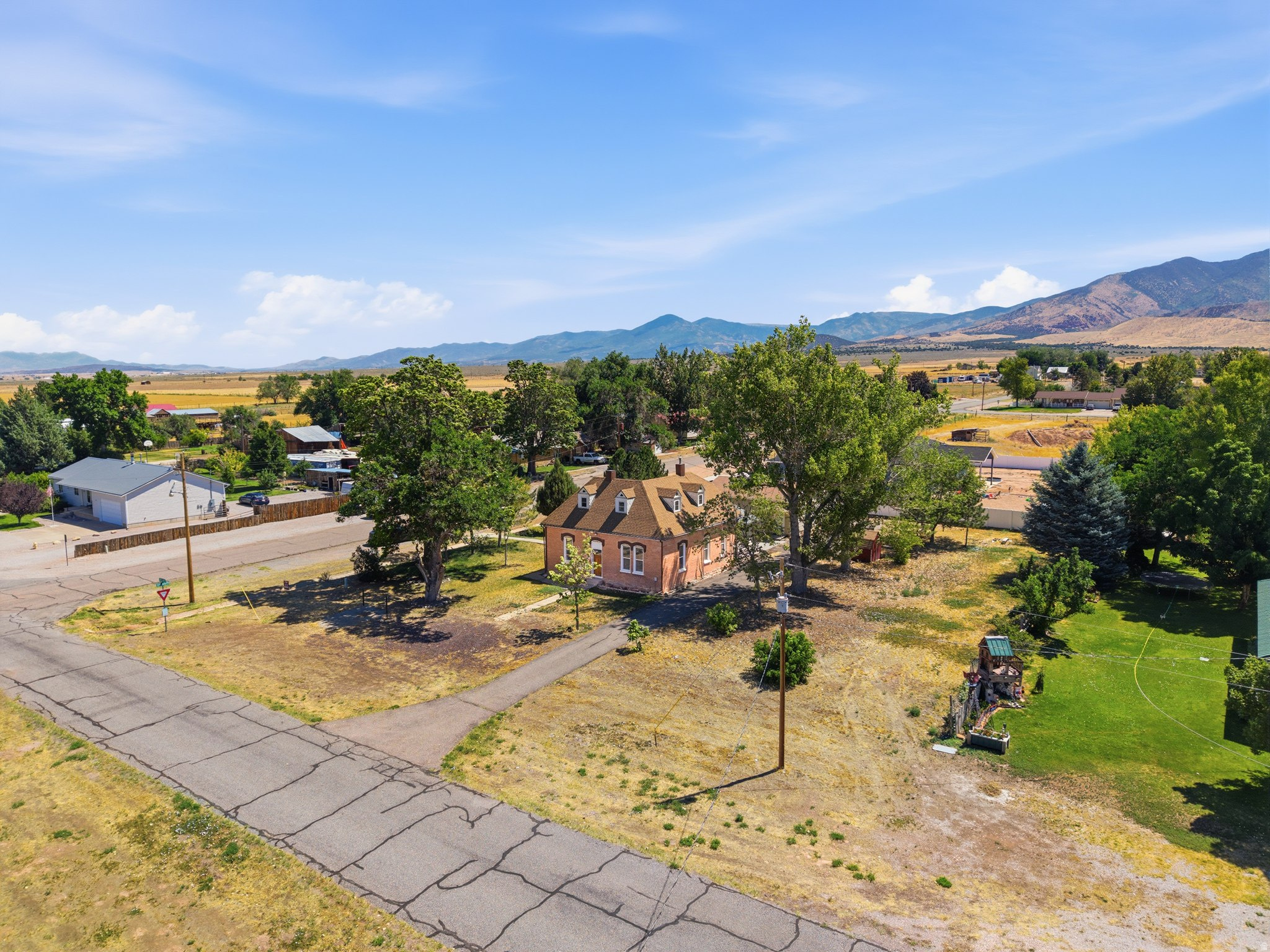 main property photo 24
