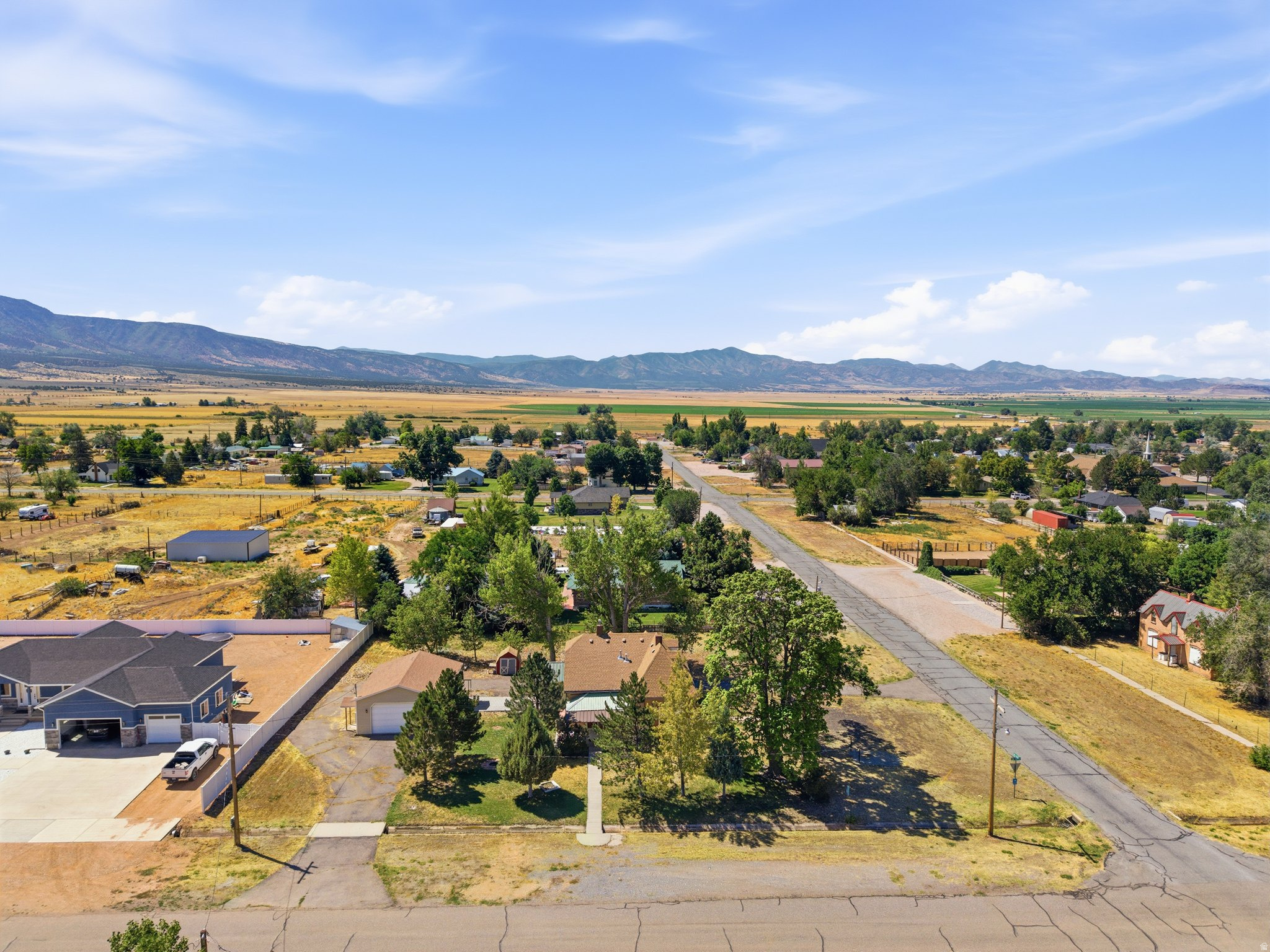 main property photo 26
