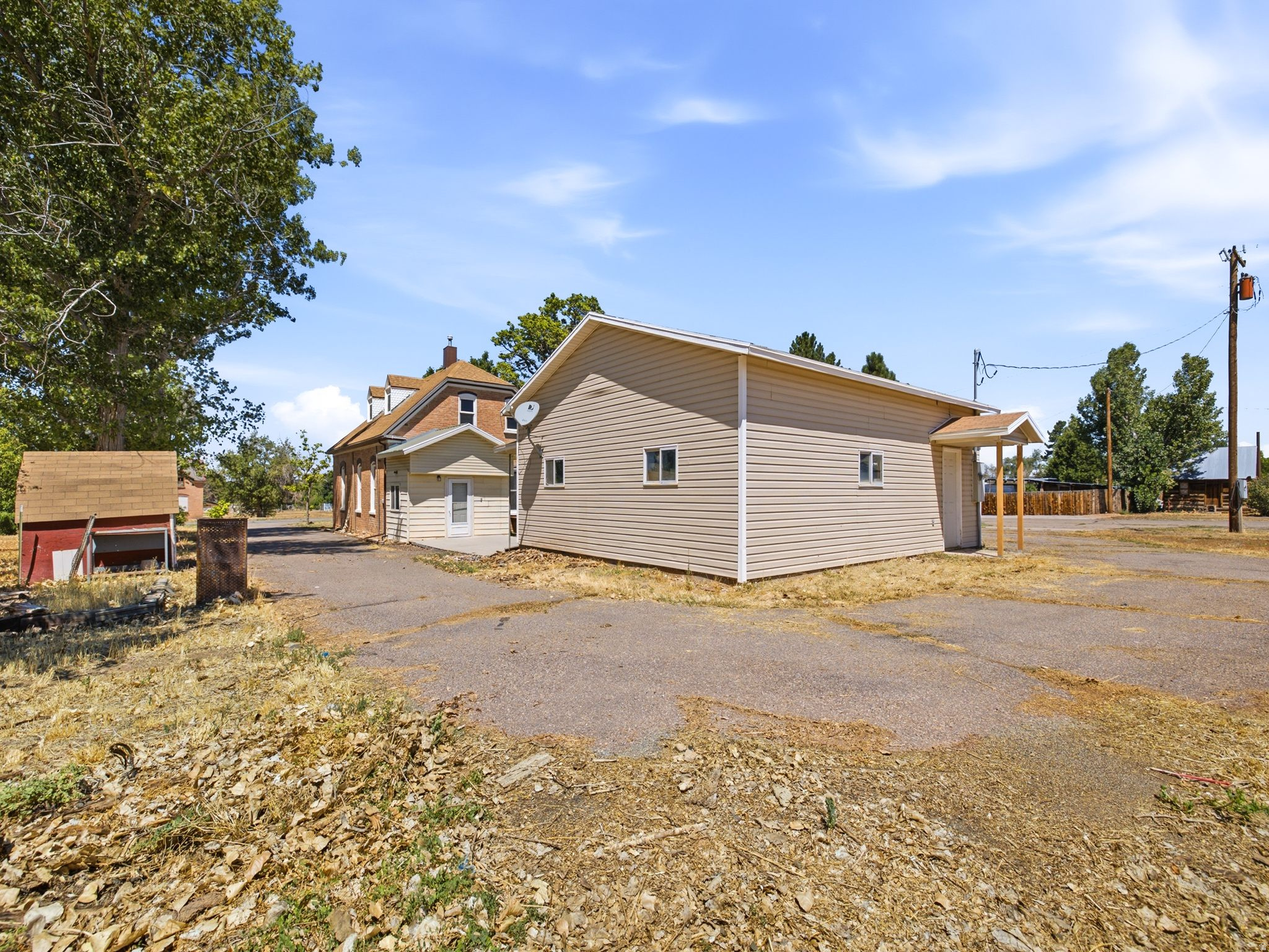 main property photo 4
