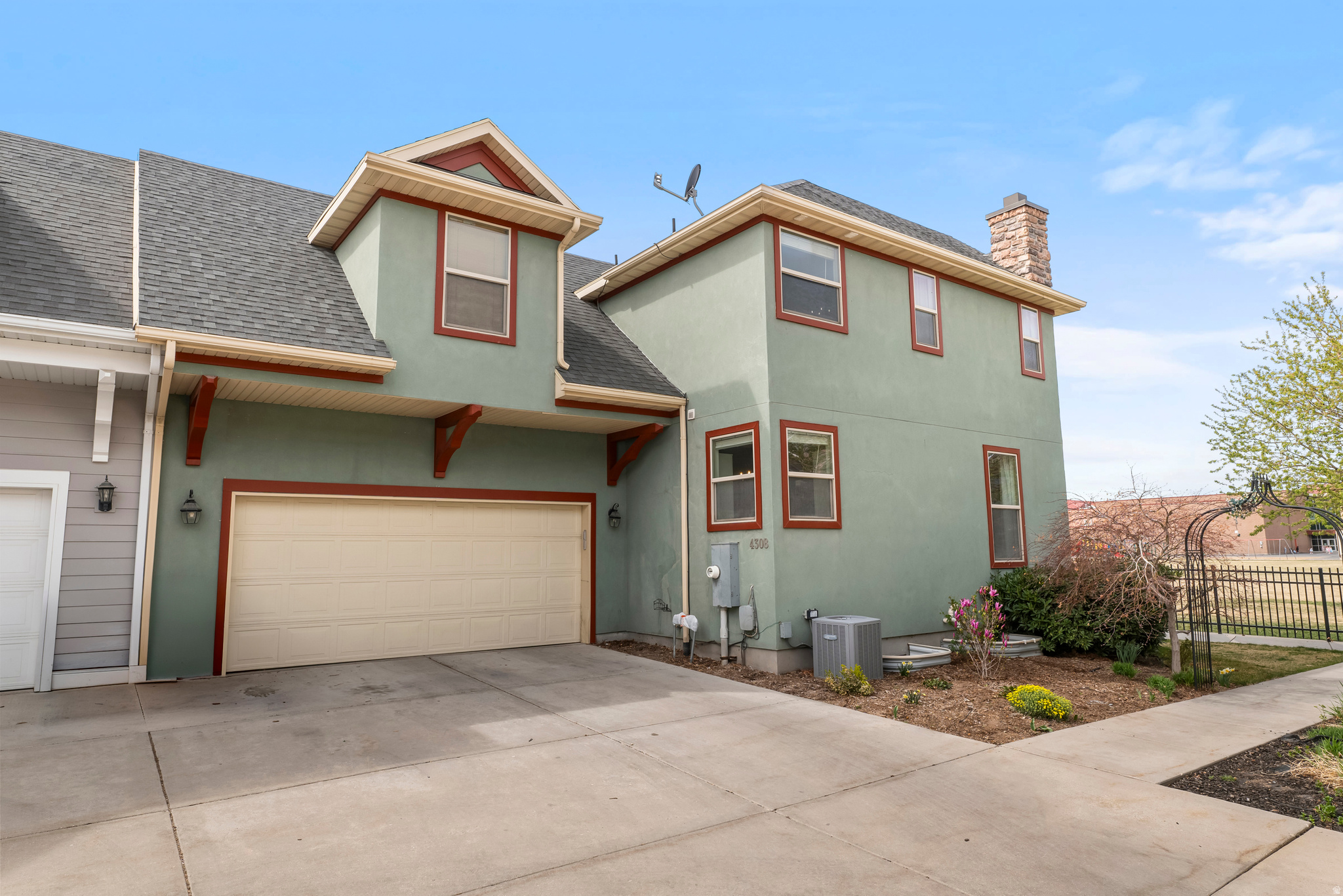 main property photo 29