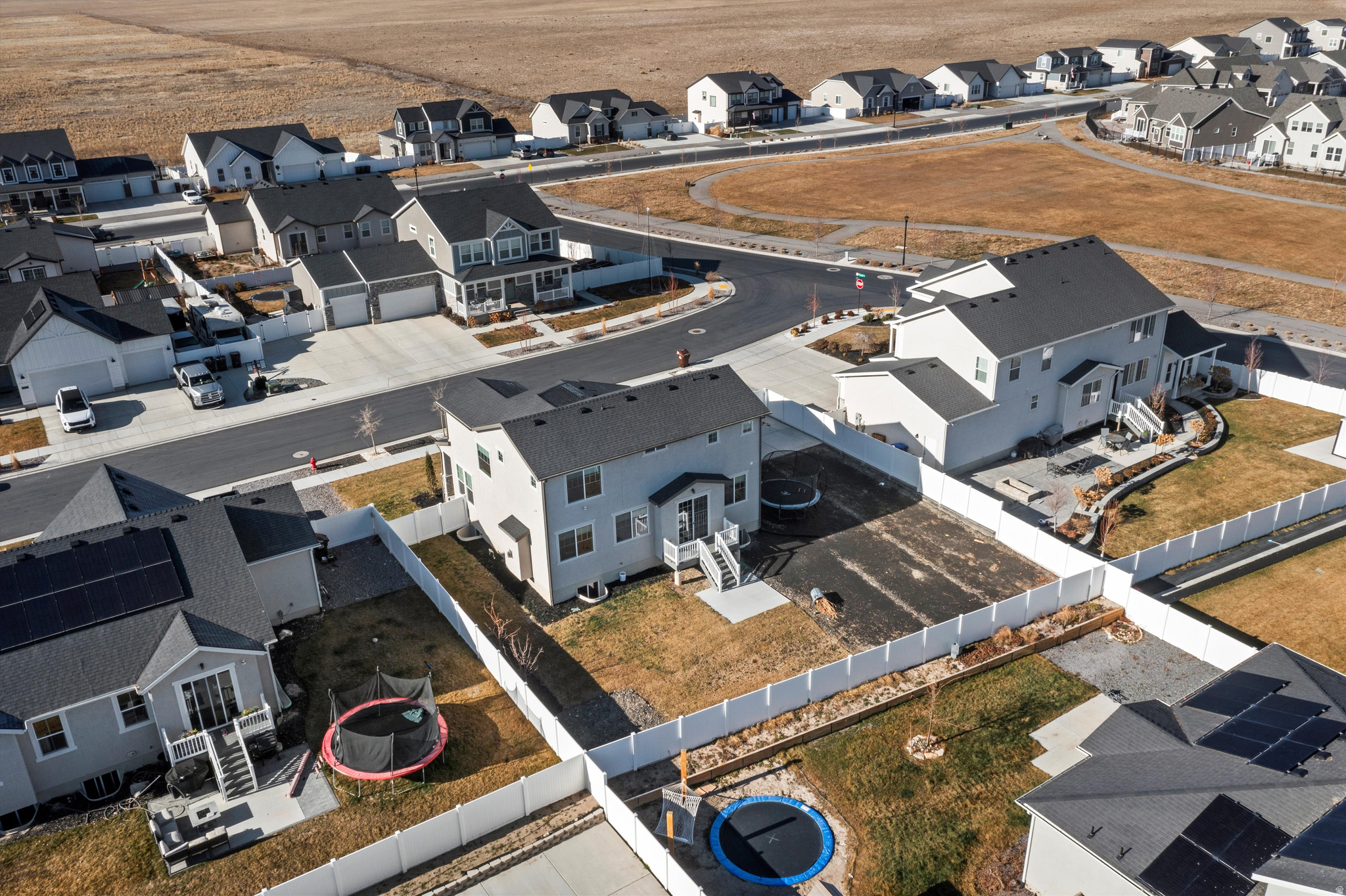 main property photo 31