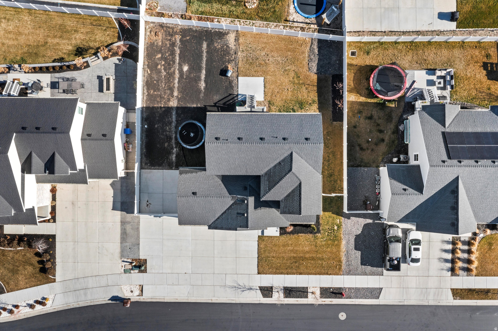 main property photo 33