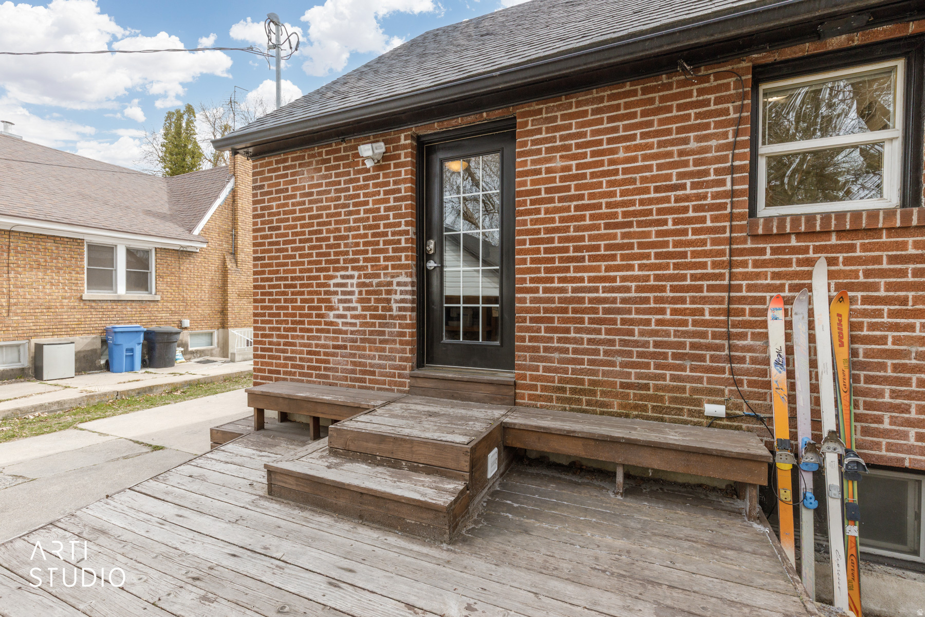 main property photo 25