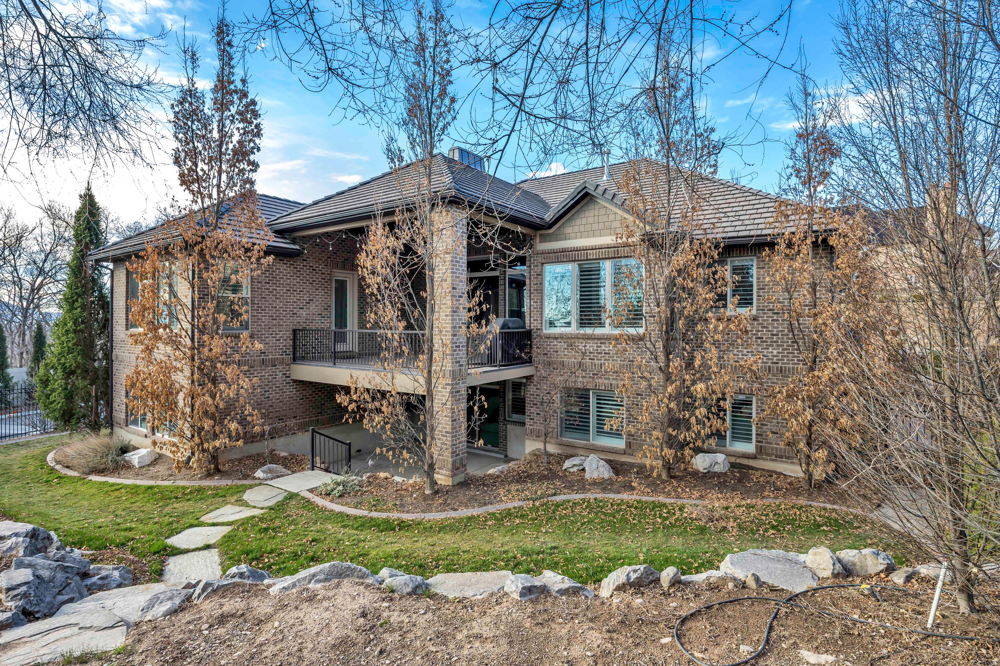 main property photo 35