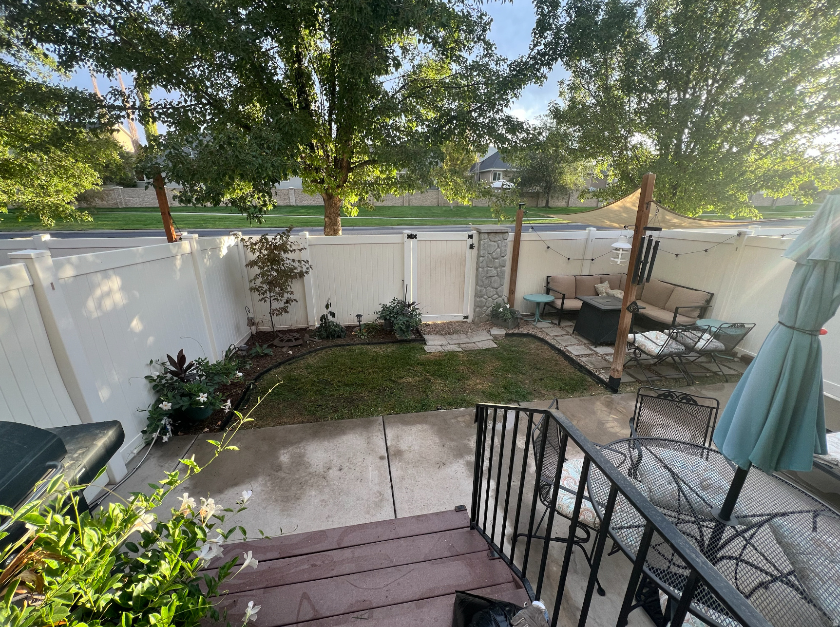 main property photo 18