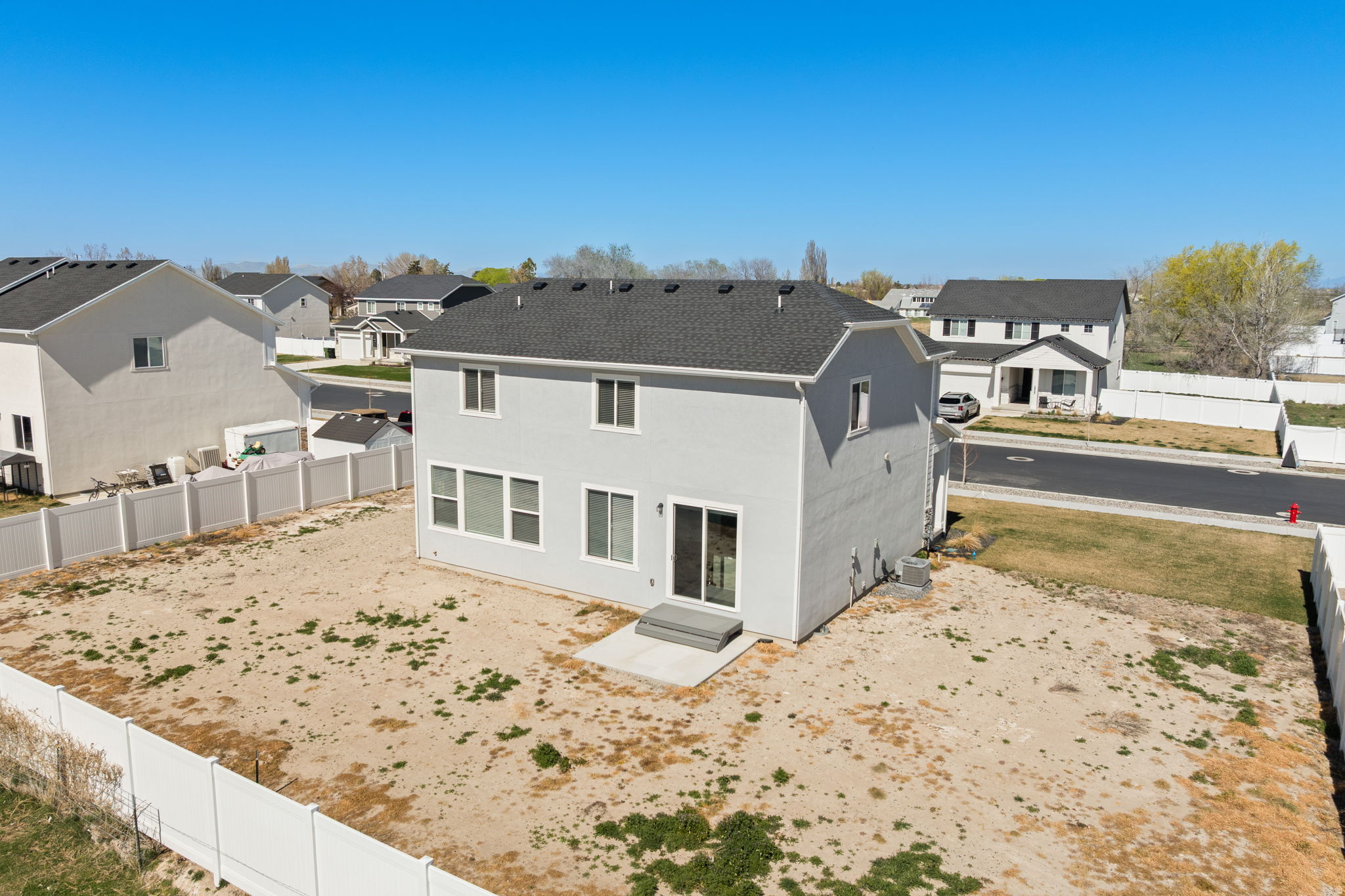 main property photo 40