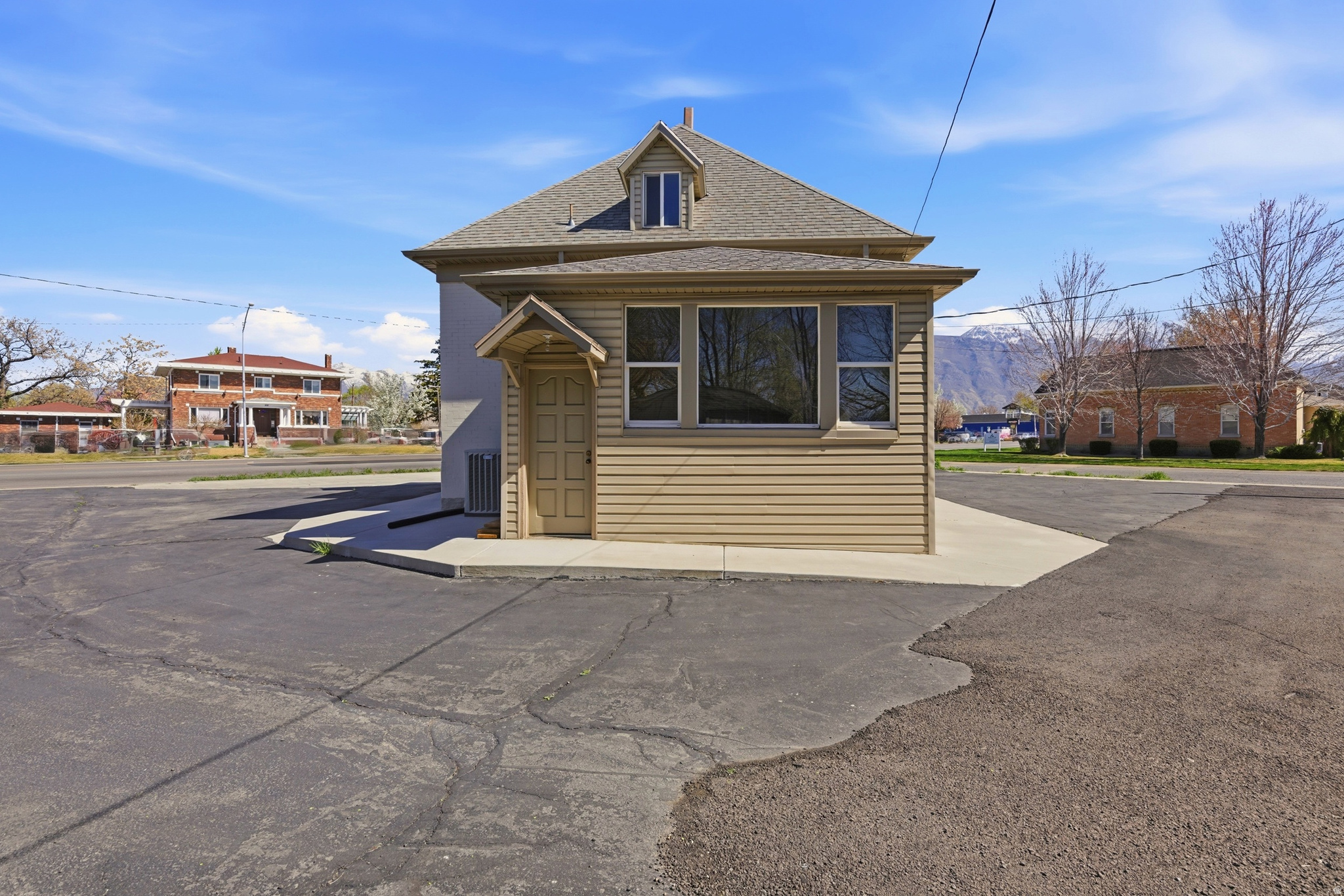 main property photo 19