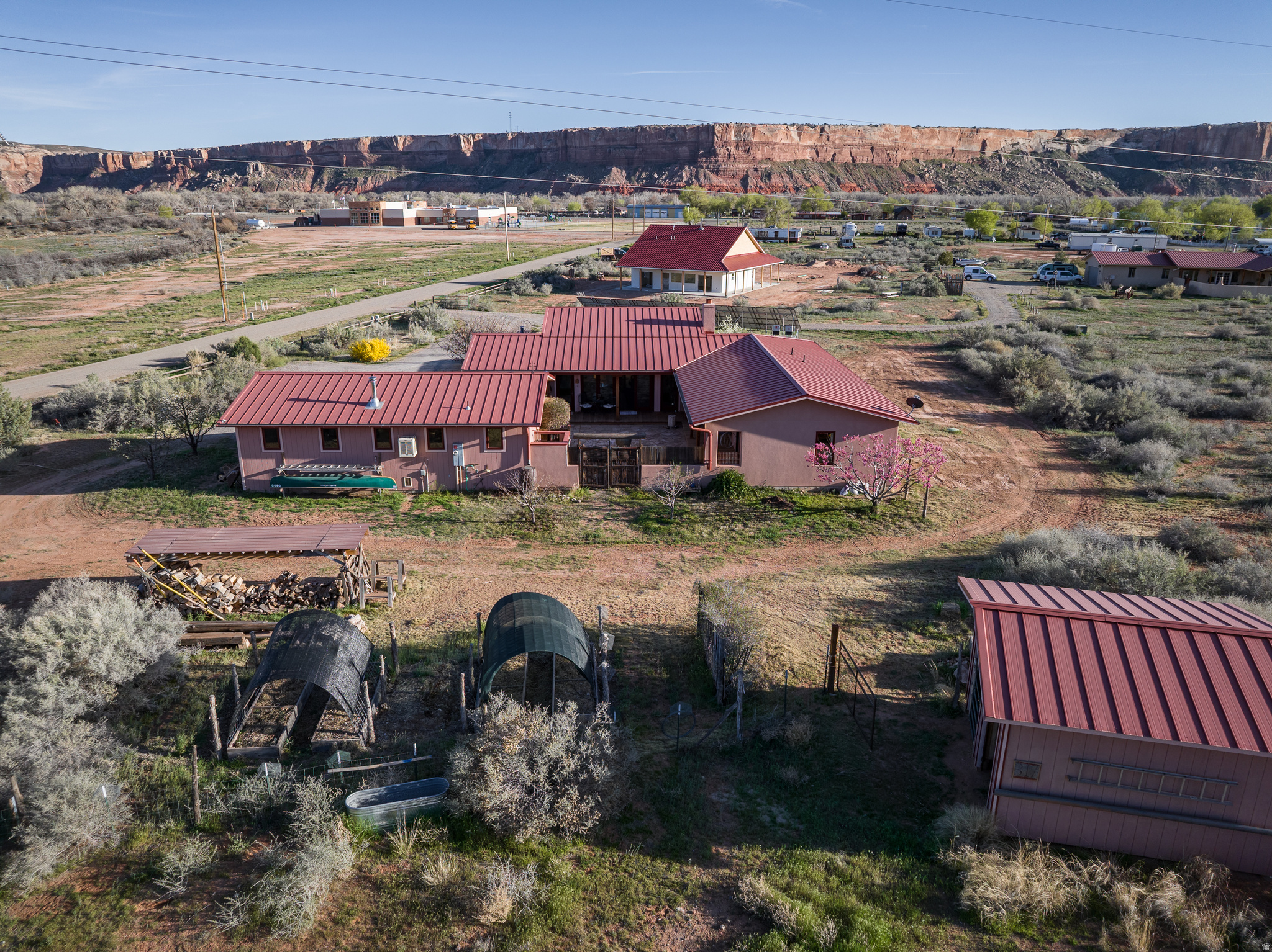 main property photo 12