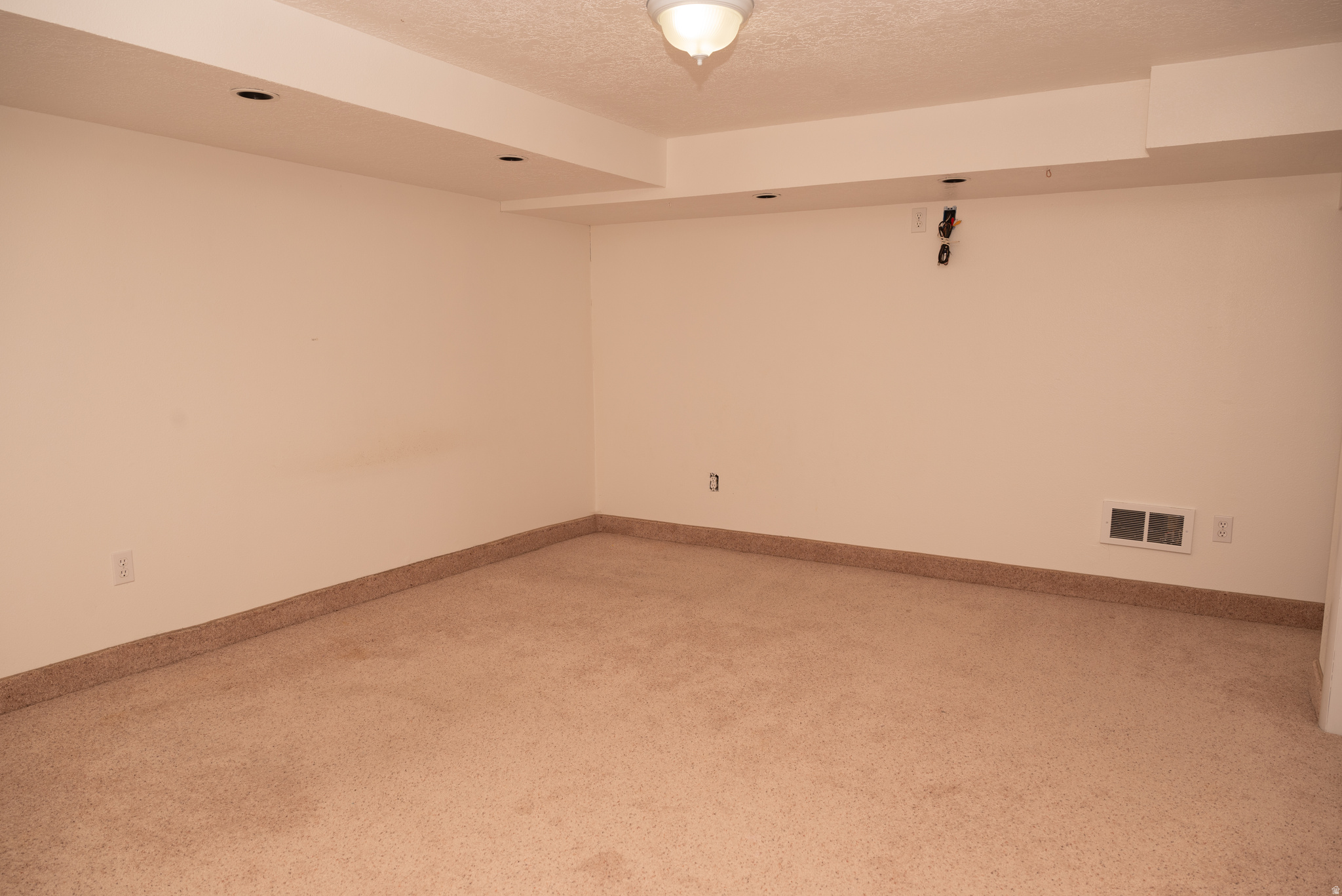 main property photo 78