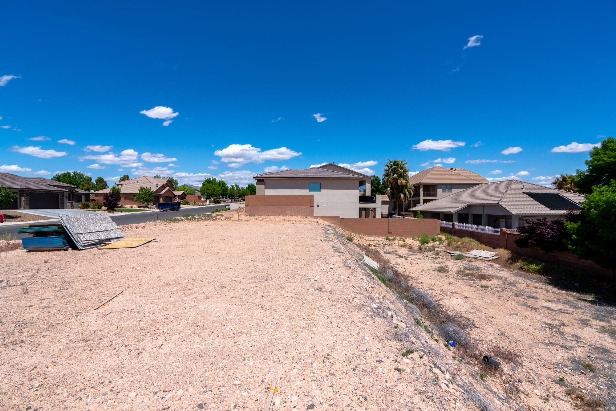 main property photo 14
