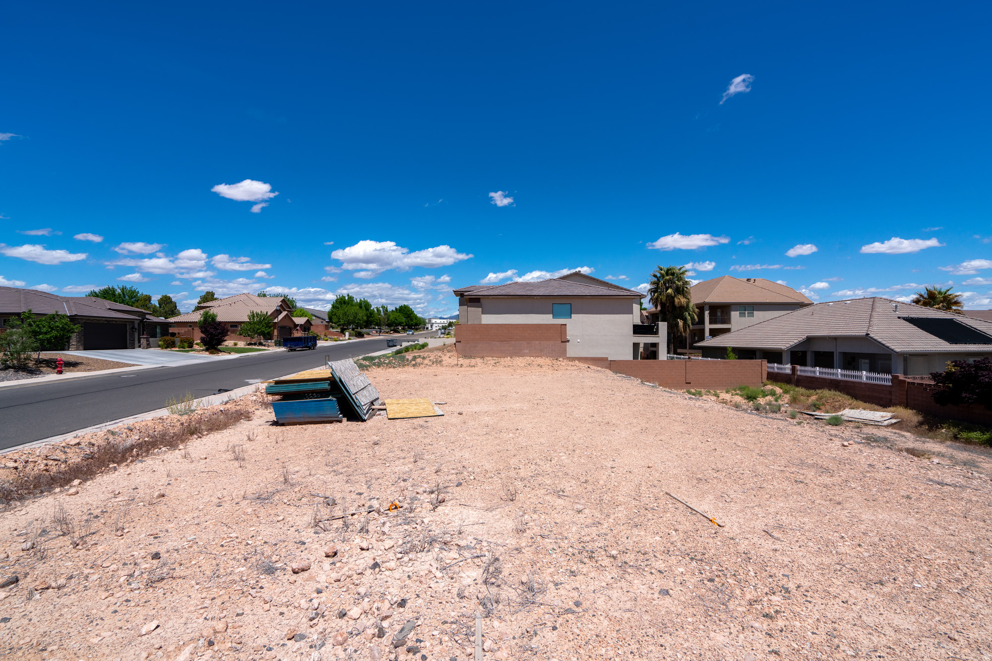 main property photo 16