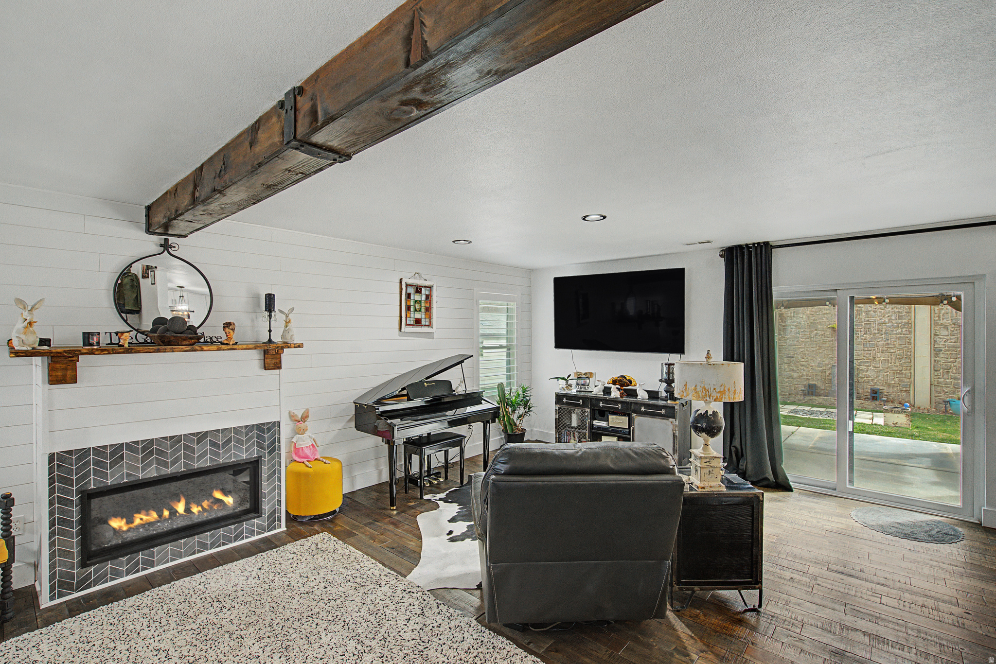 main property photo 24