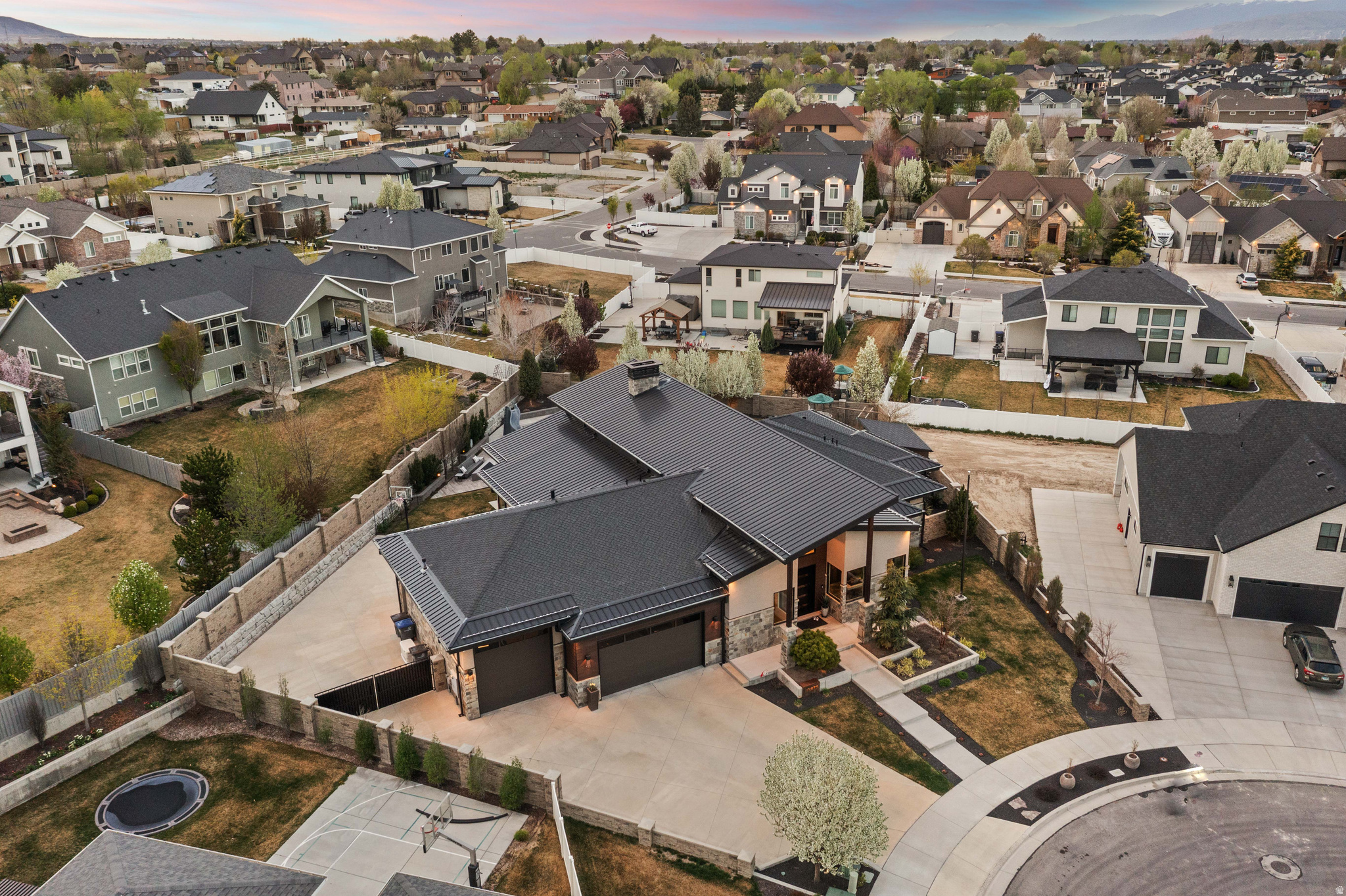 main property photo 75