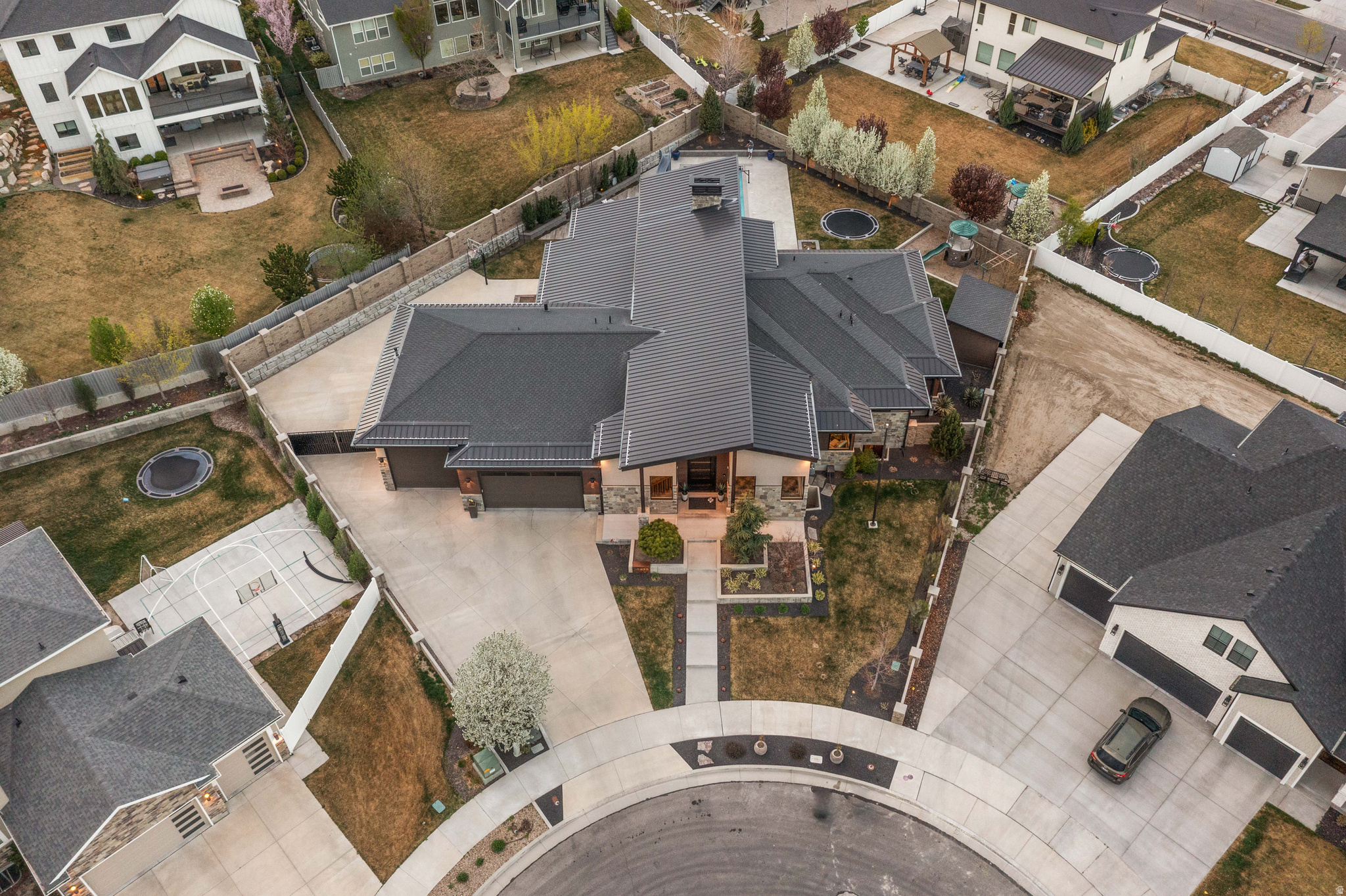 main property photo 78