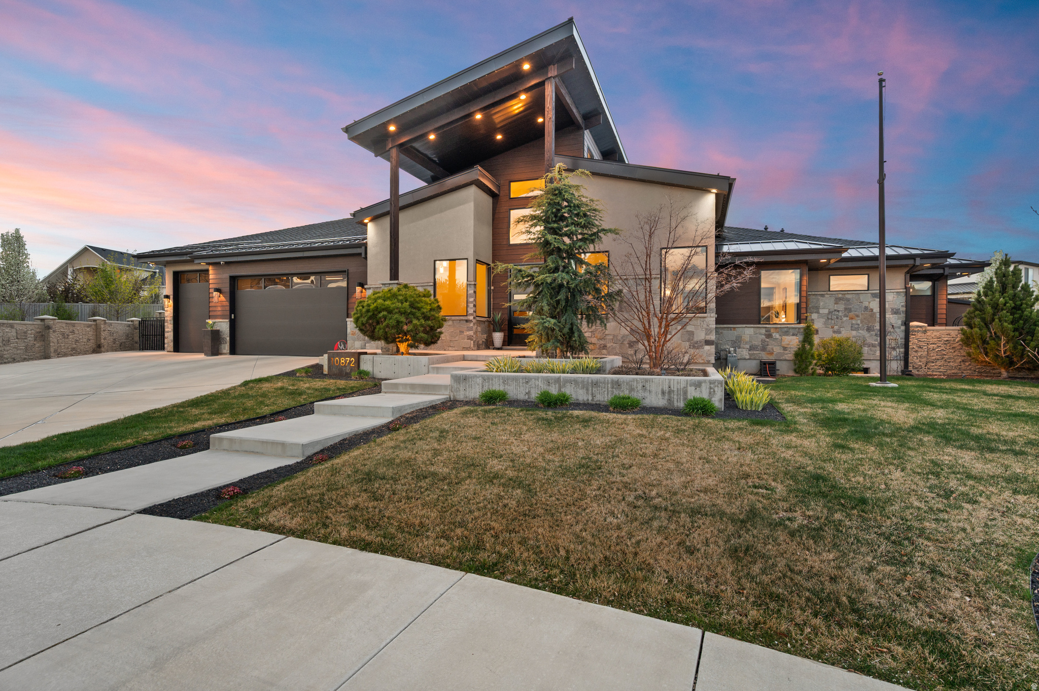 main property photo 79