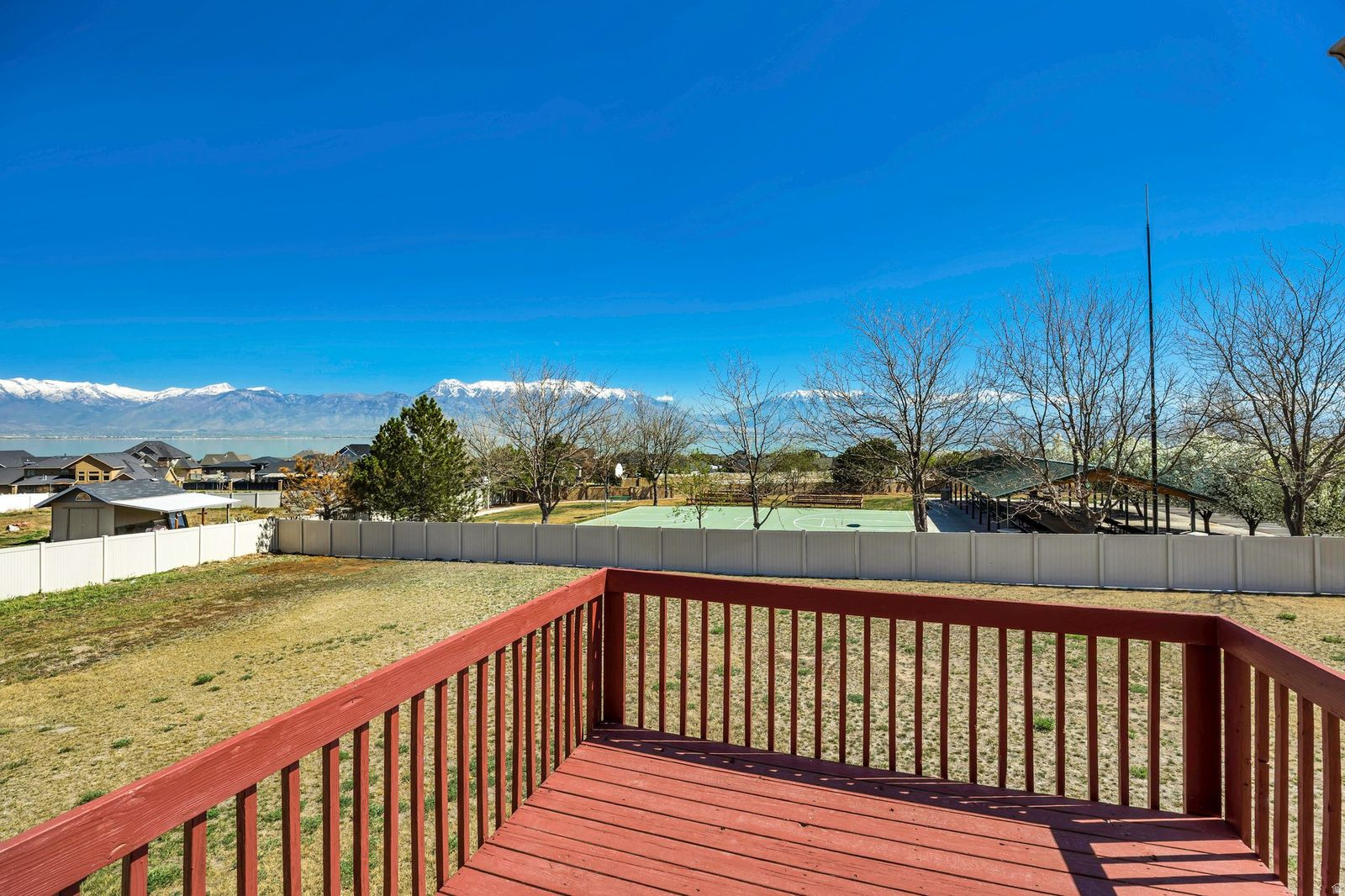 main property photo 17