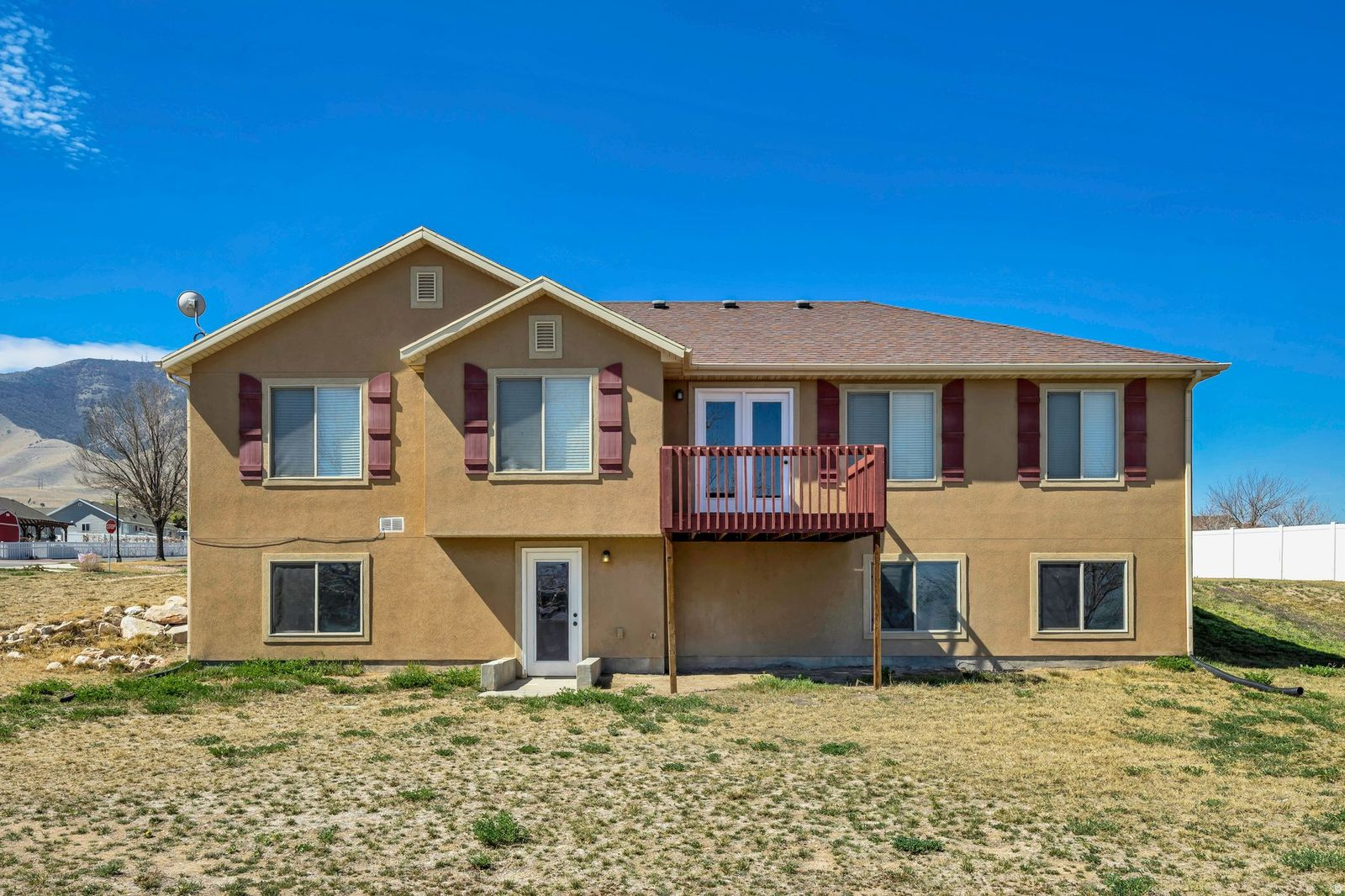 main property photo 19