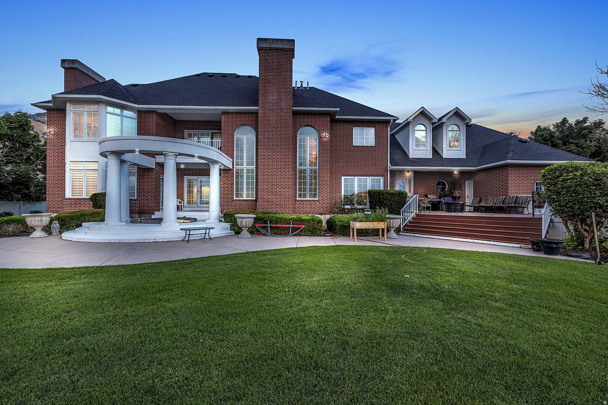 main property photo 10