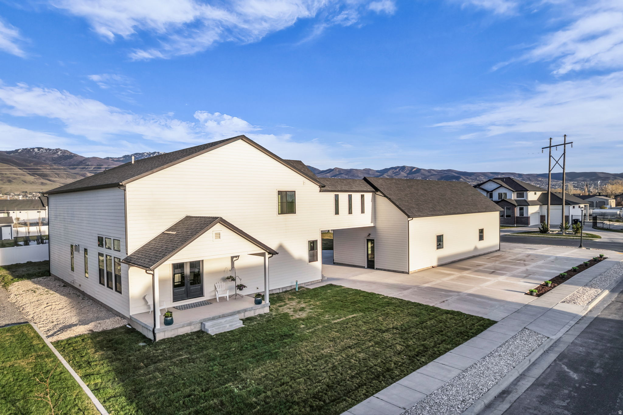 main property photo 59