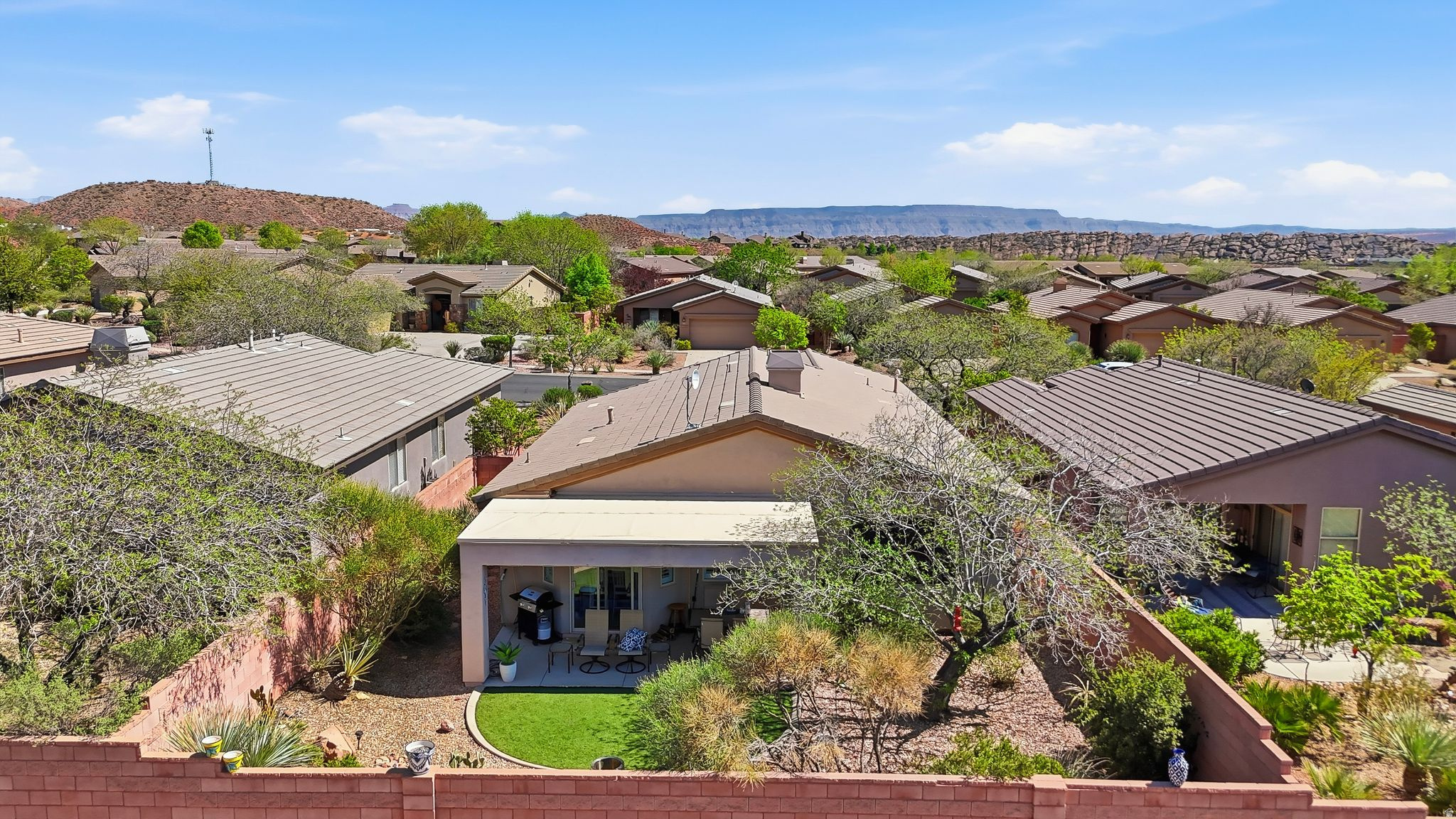 main property photo 30