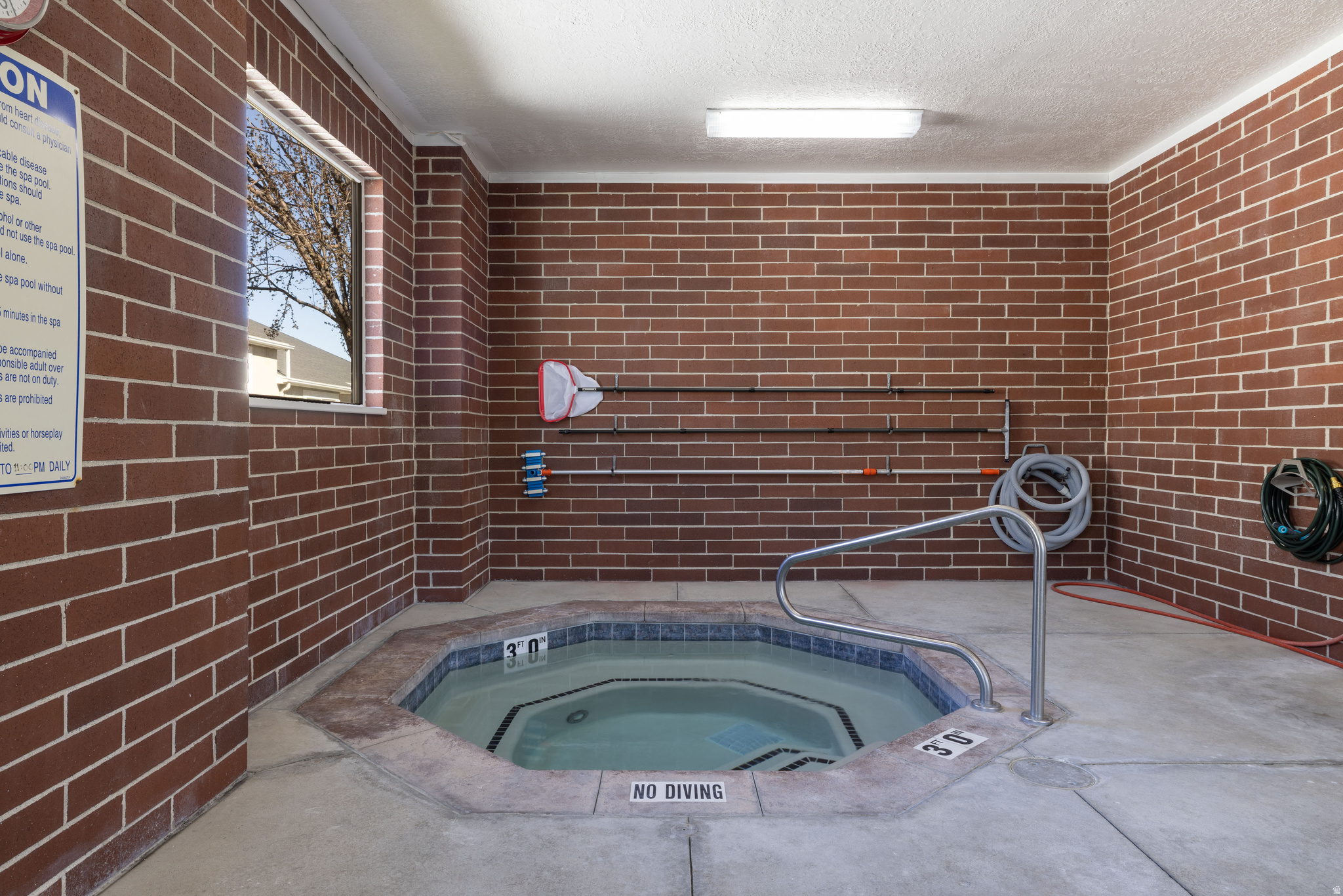 main property photo 31