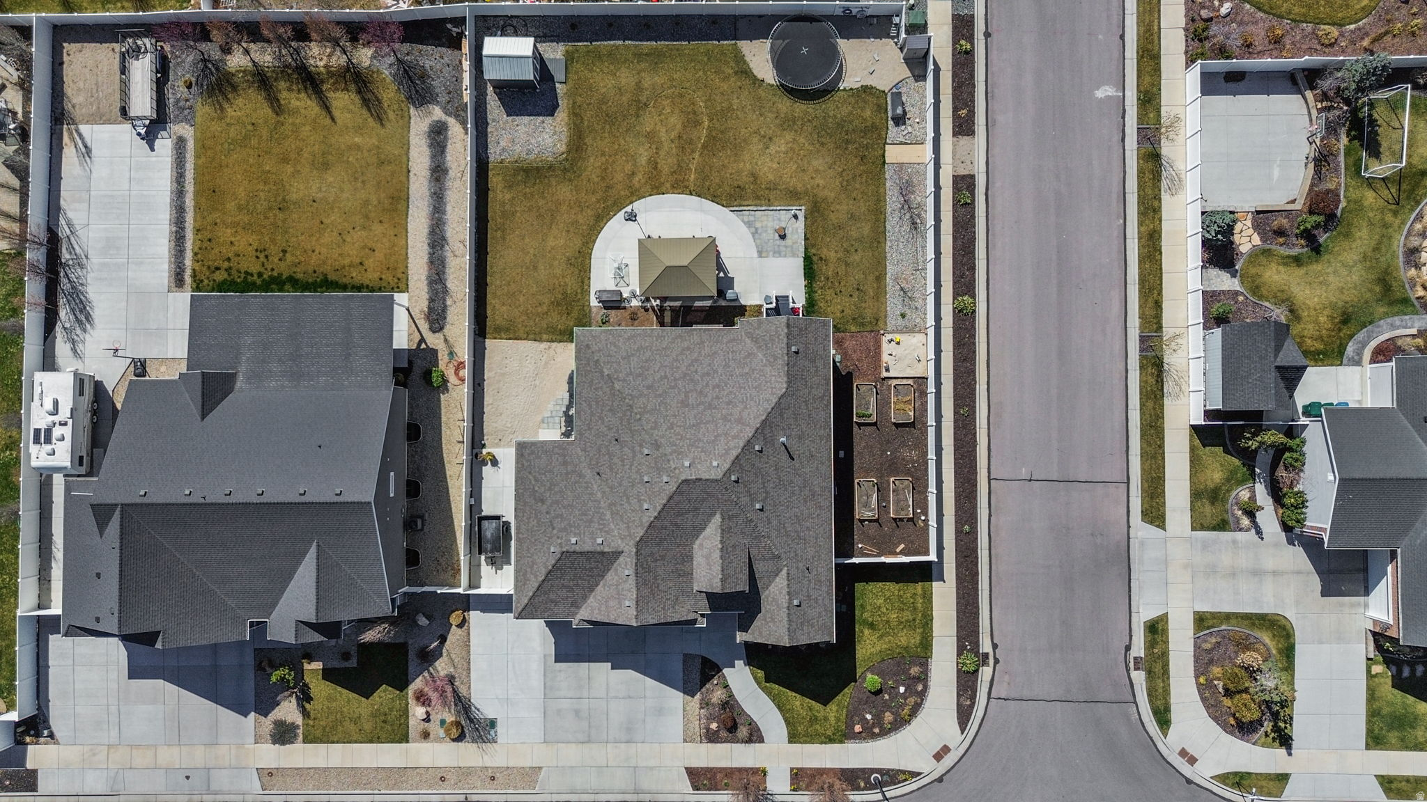 main property photo 45