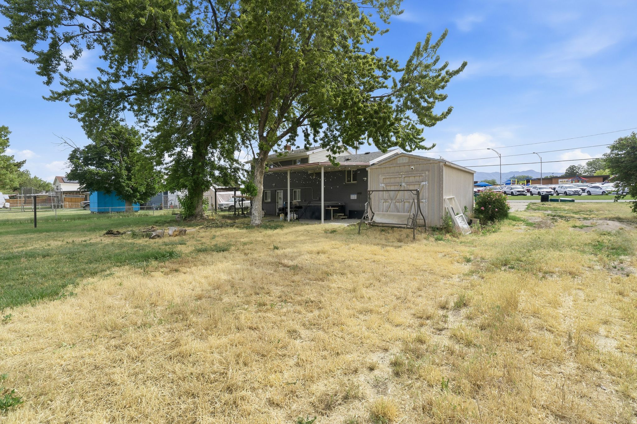 main property photo 13