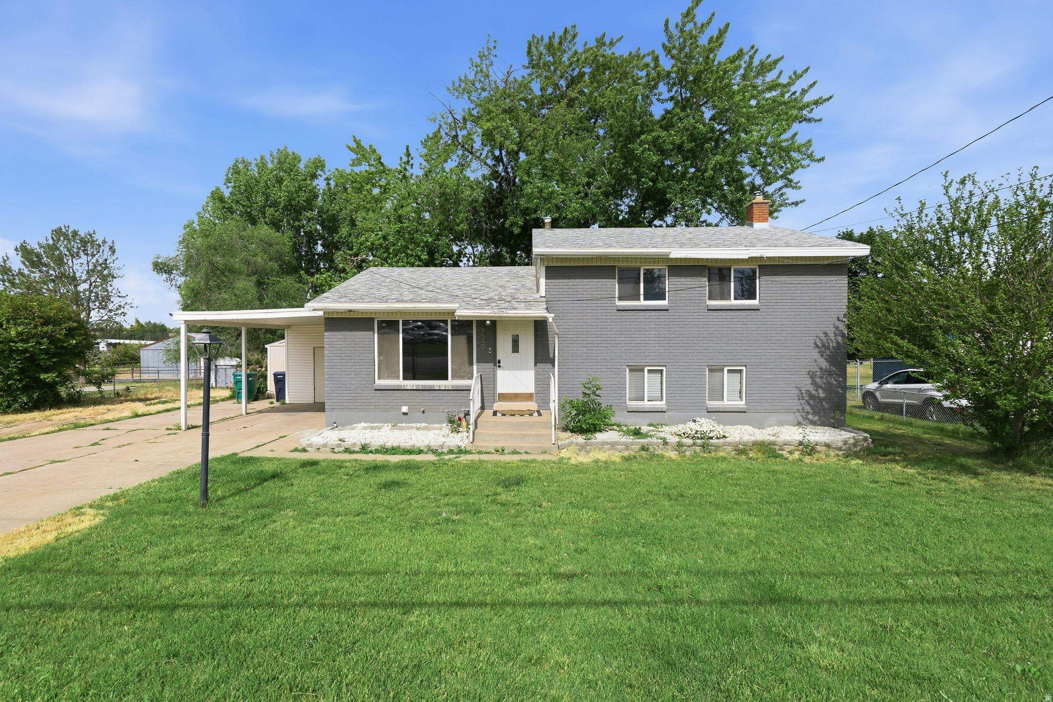 main property photo 14