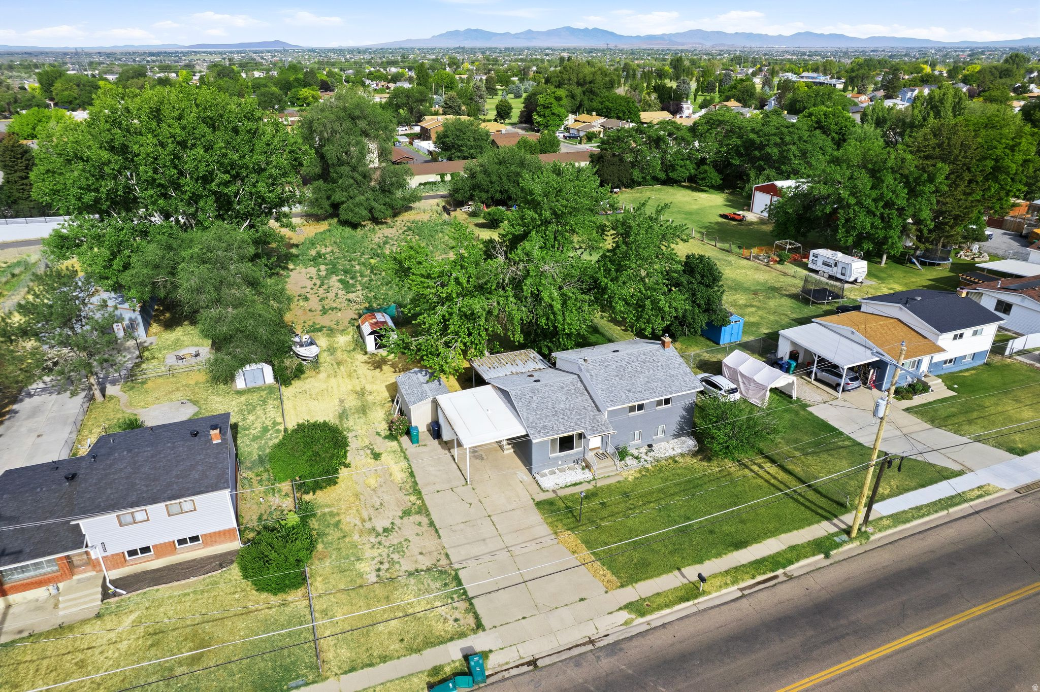 main property photo 5