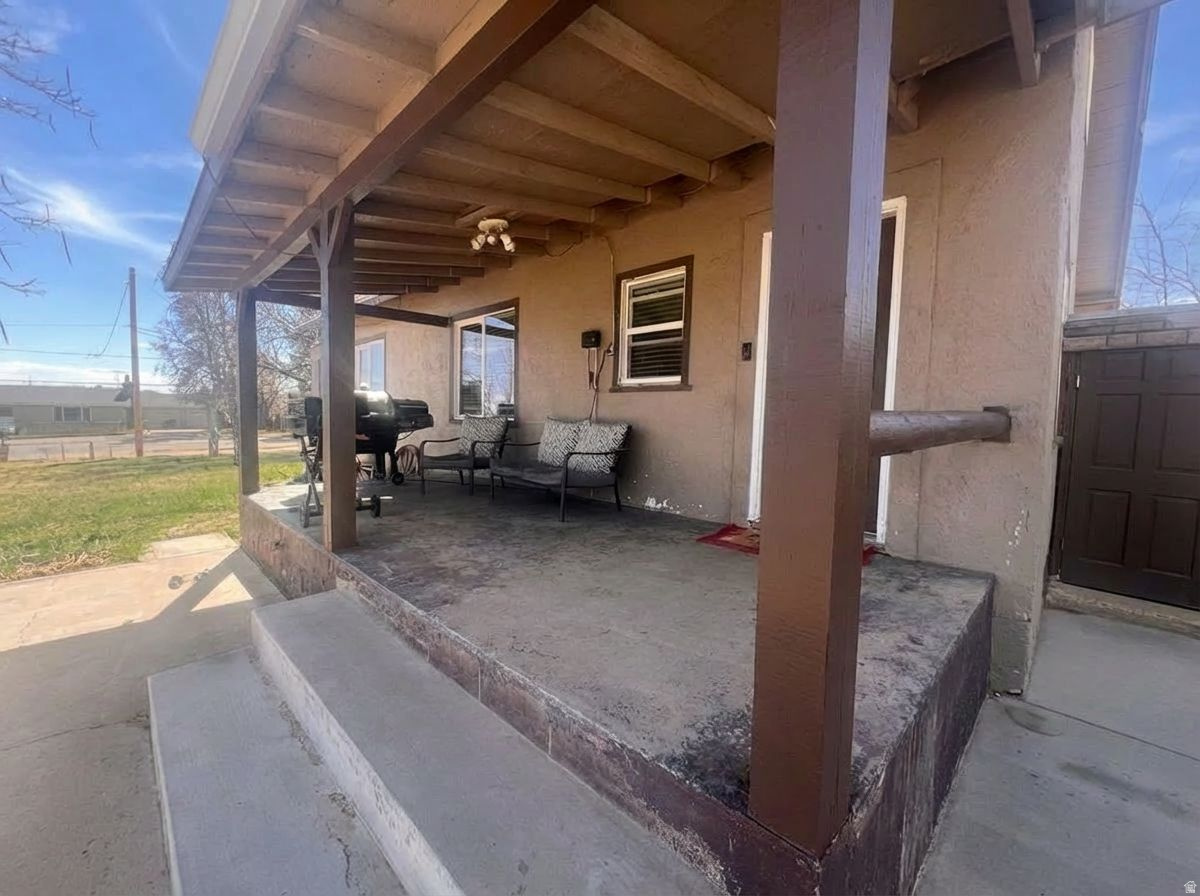 main property photo 11