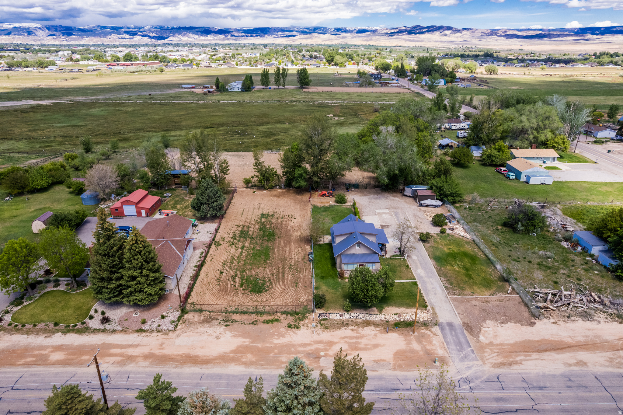 main property photo 22