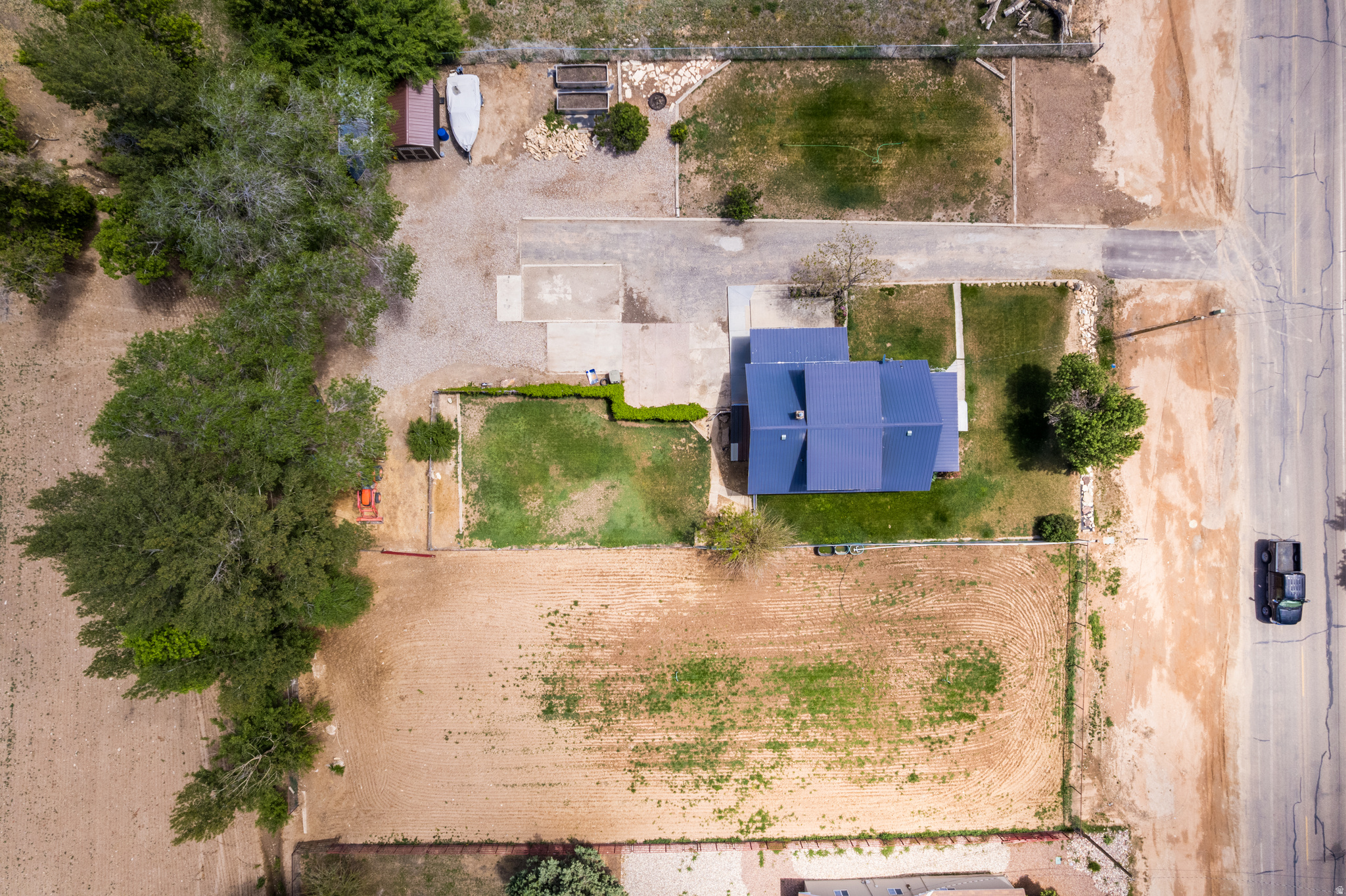main property photo 25