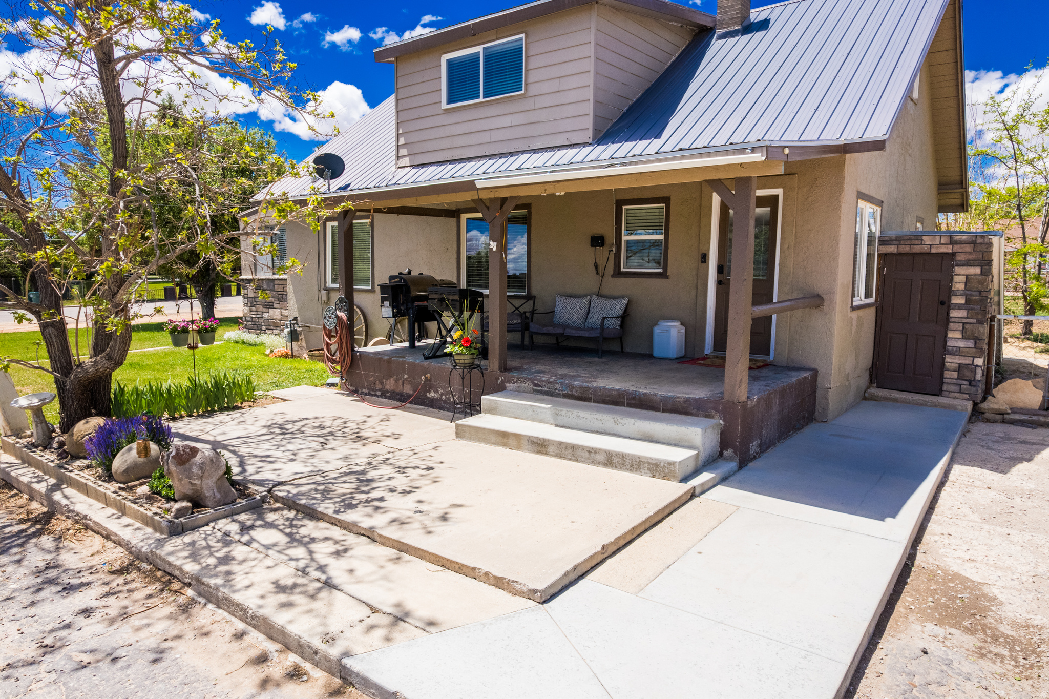 main property photo 44