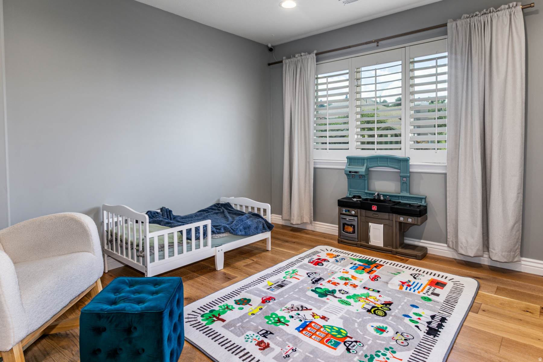 main property photo 23