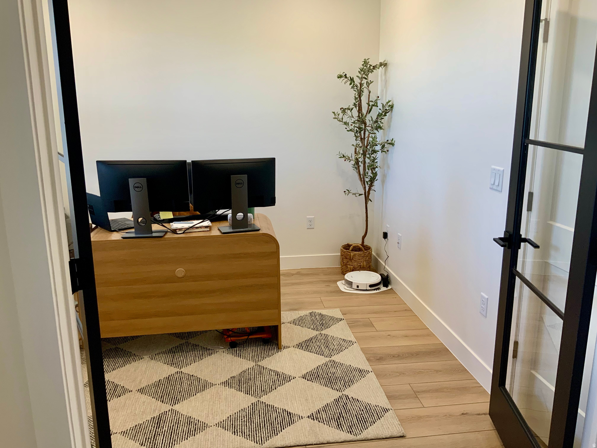 main property photo 10