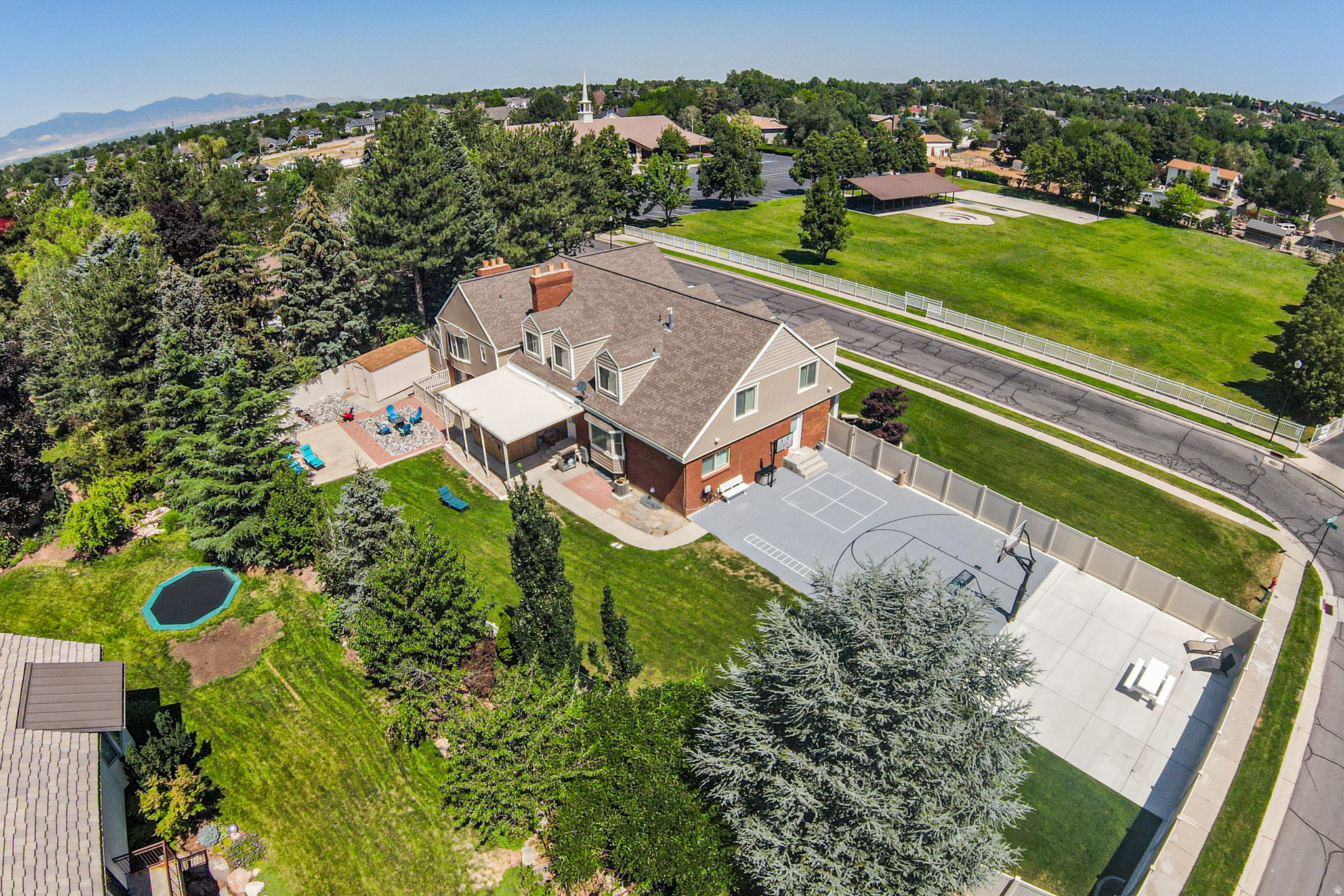 main property photo 38