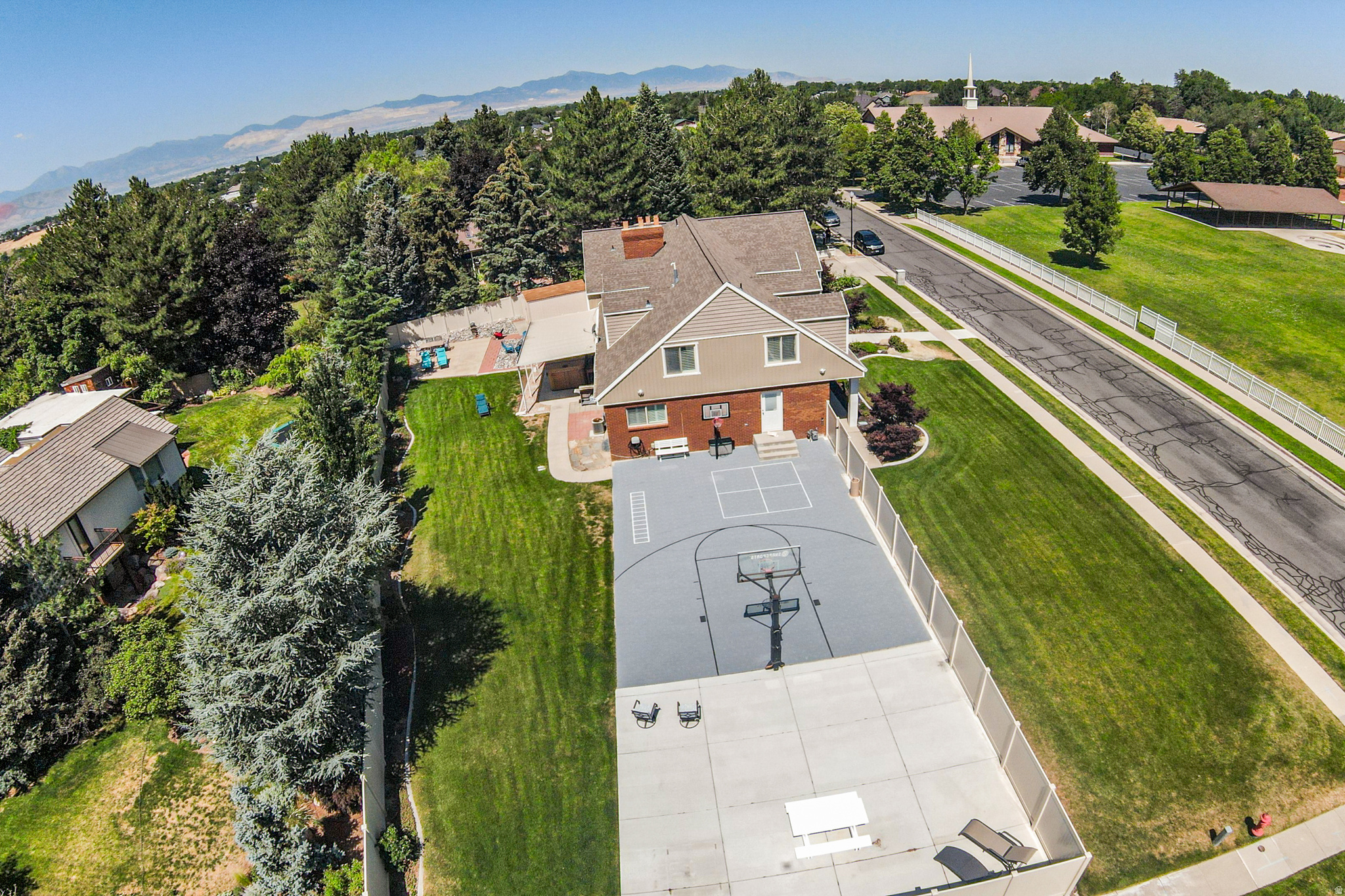 main property photo 41
