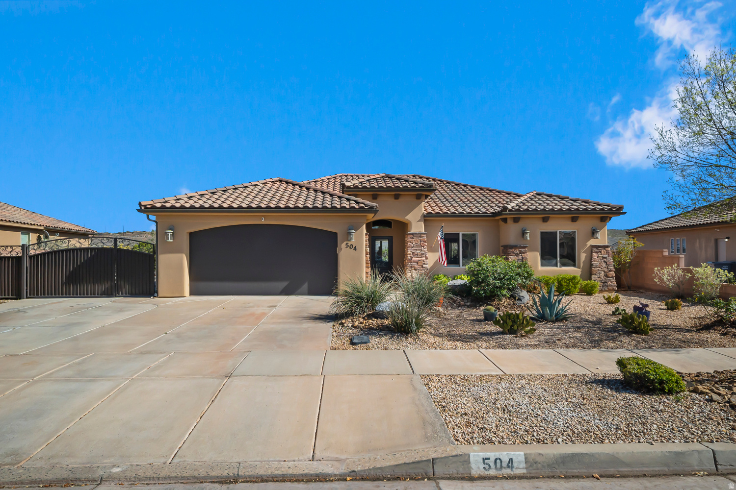 main property photo 1